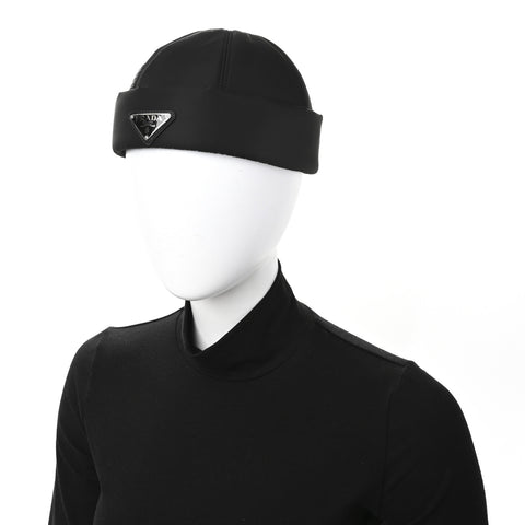 Re-Nylon Padded Metal Triangle Logo Mens Beanie M Black
