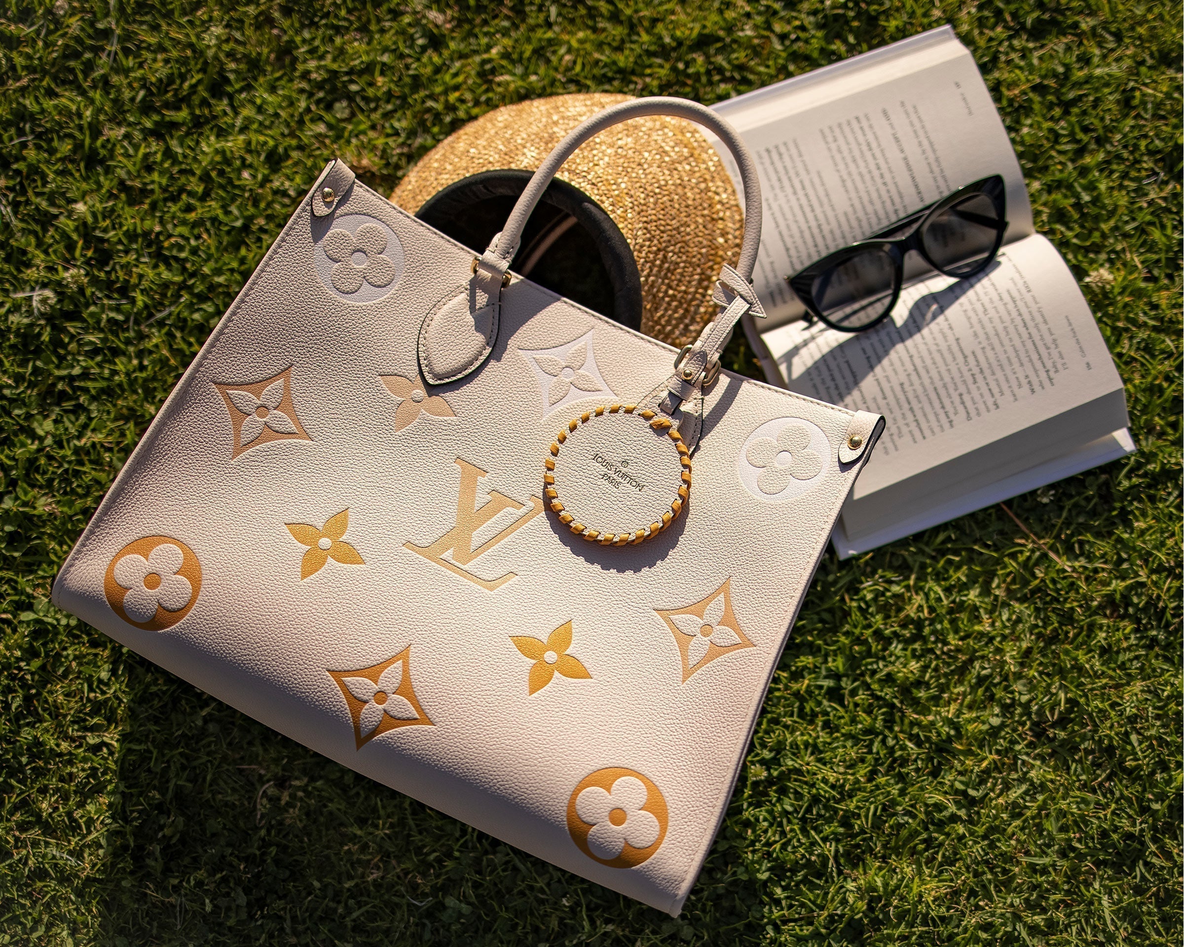 The Best Bags for Your Books According to Our Staff