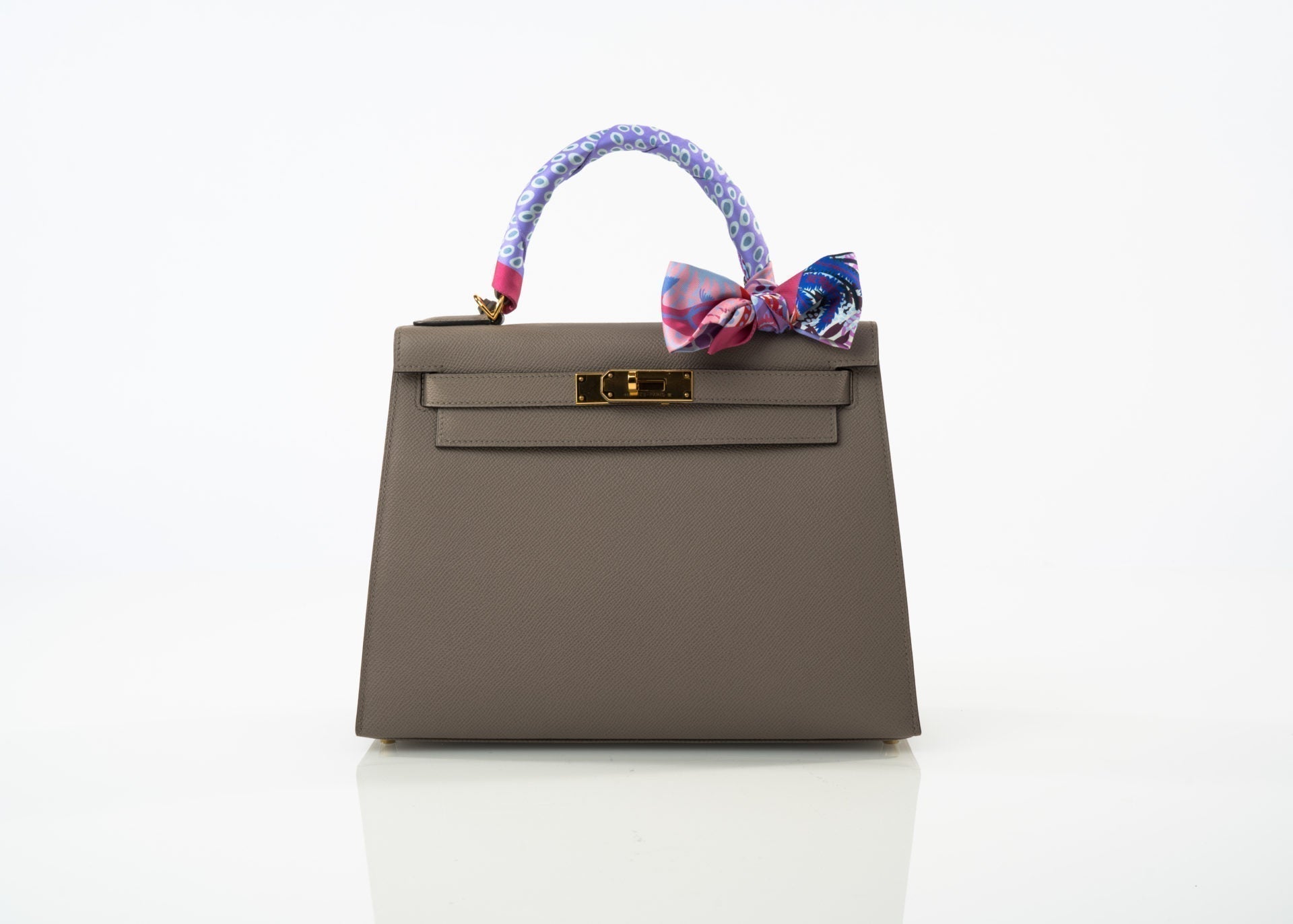 A Guide to Styling an Hermes Twilly
