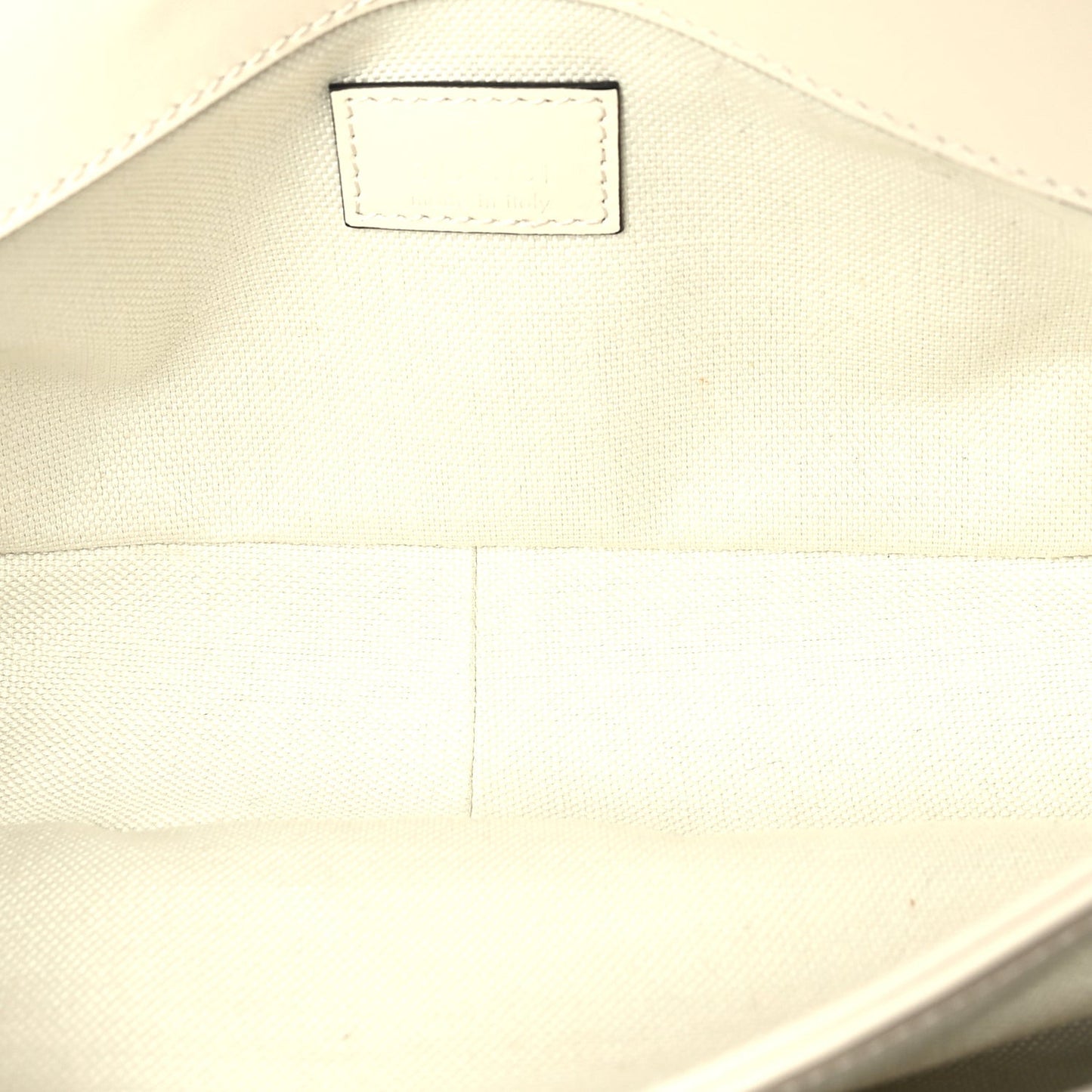 Calfskin Matelasse Monochrome GG Marmont Crossbody Shoulder Bag  White