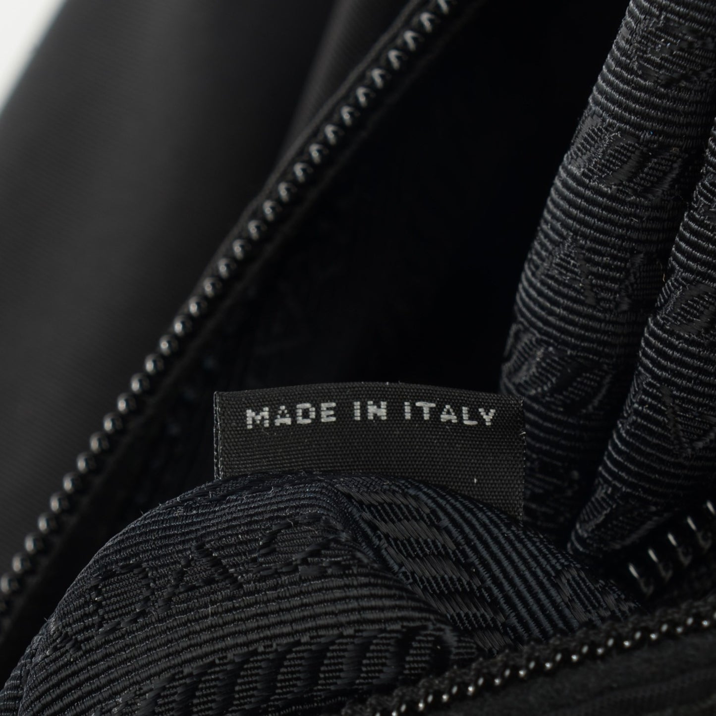 Tessuto Nylon Saffiano Messenger Bag Nero Black