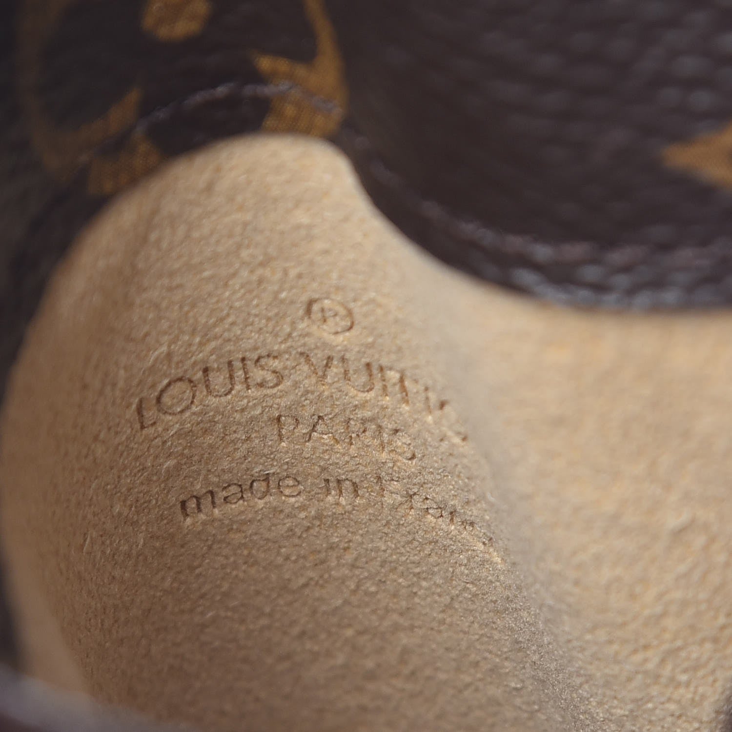 Louis Vuitton Monogram Sunglasses Case MM 6 of 8