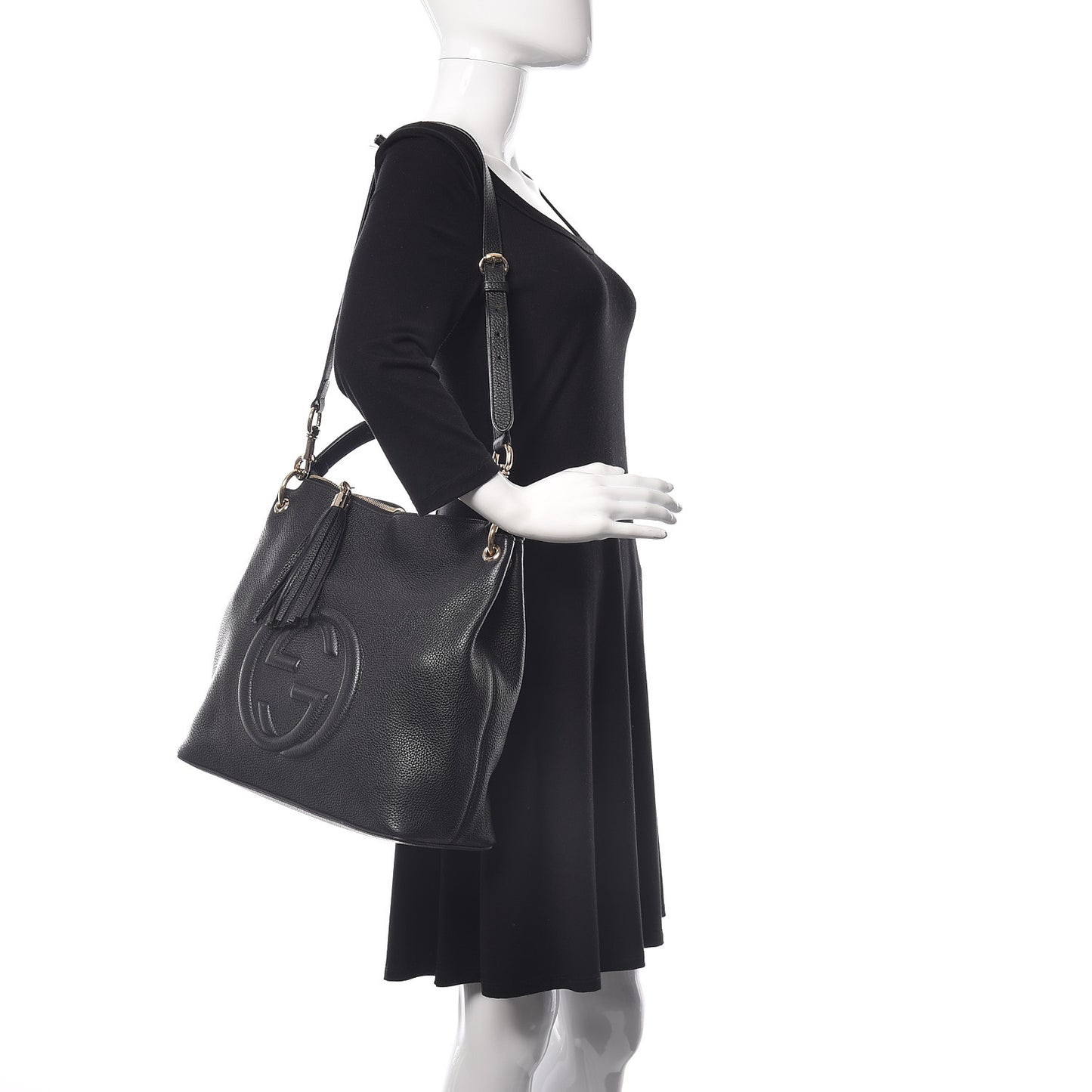 Pebbled Calfskin Large Soho Hobo Black