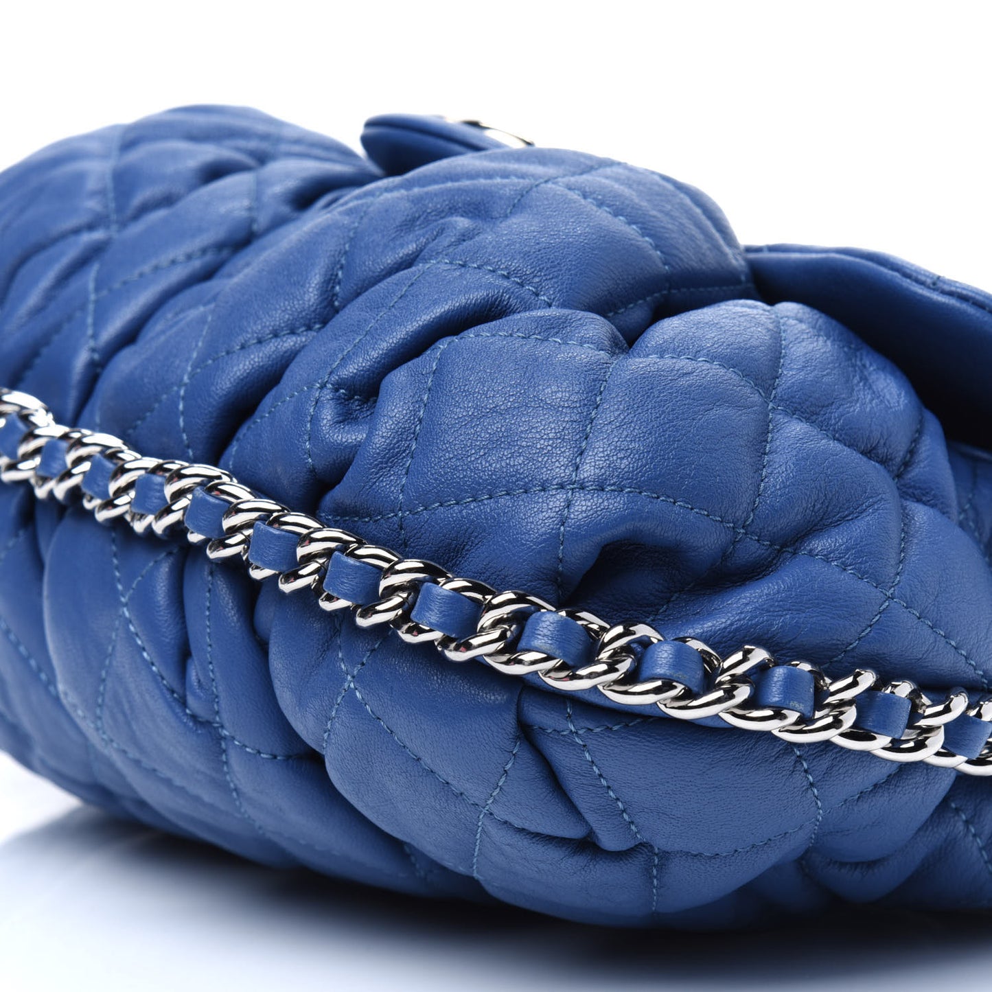 Washed Lambskin Quilted Medium Chain Around Messenger Blue