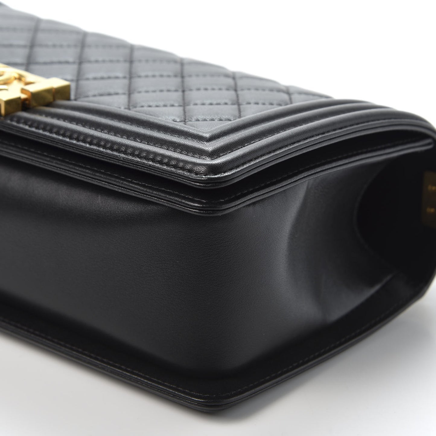 Lambskin Quilted Medium Boy Flap Black