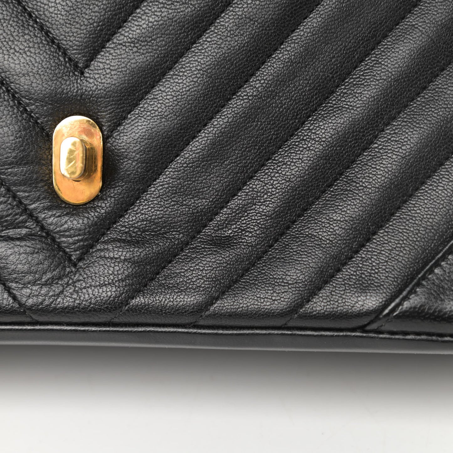 Lambskin Chevron Quilted Small Single Flap Black