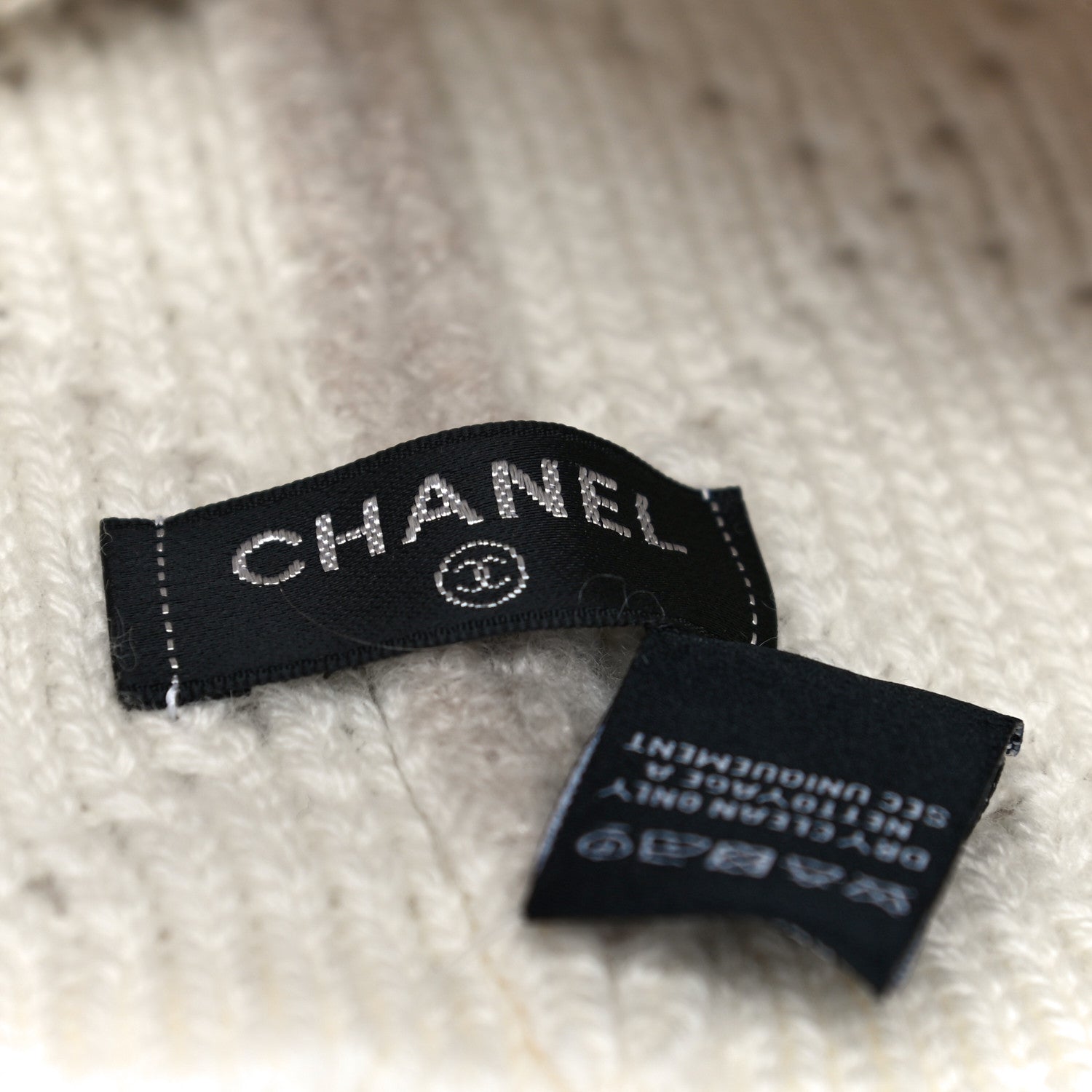 Chanel Cashmere Wool Silk Logo Beanie Hat Beige White 5 of 9