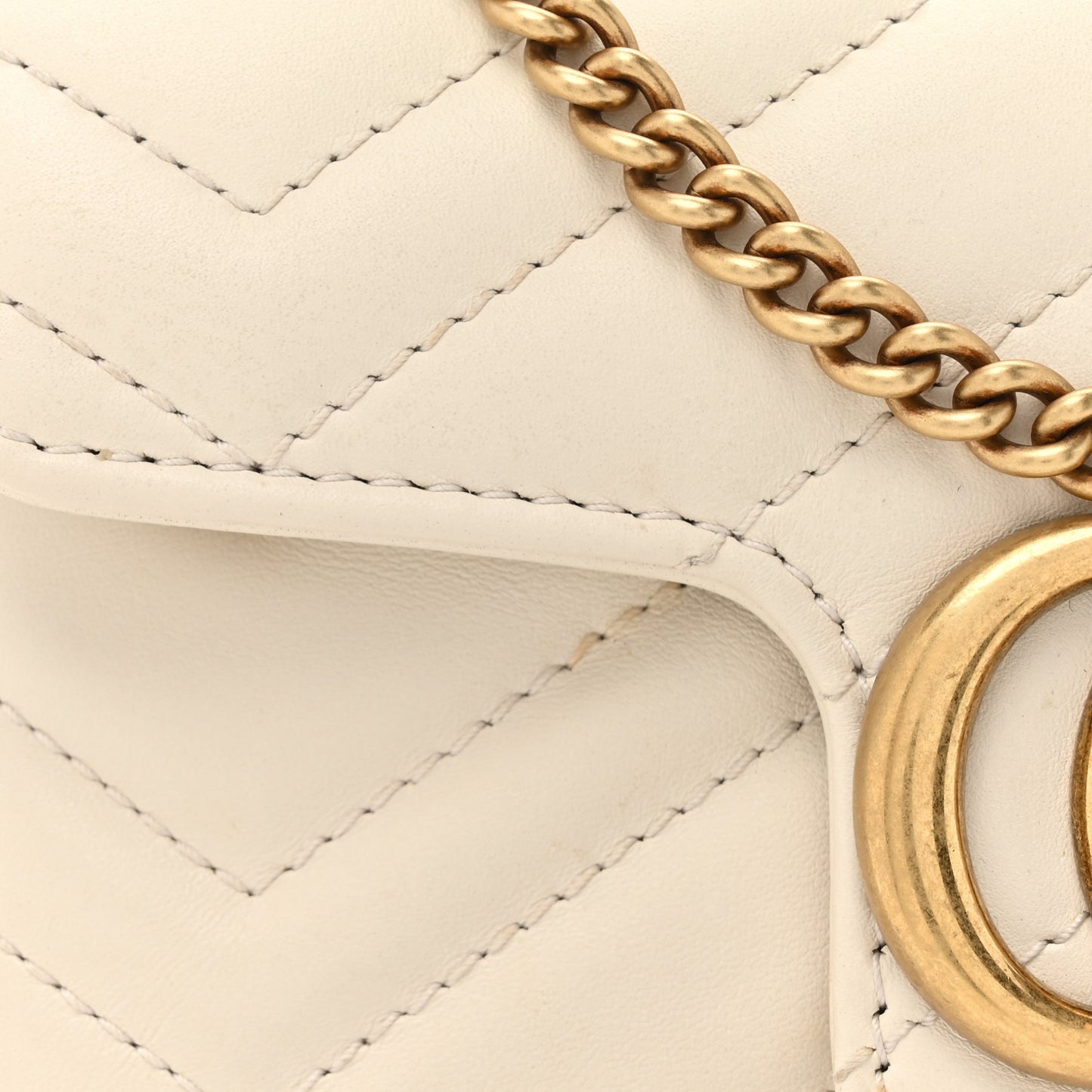 Calfskin Matelasse Super Mini GG Marmont Shoulder Bag White