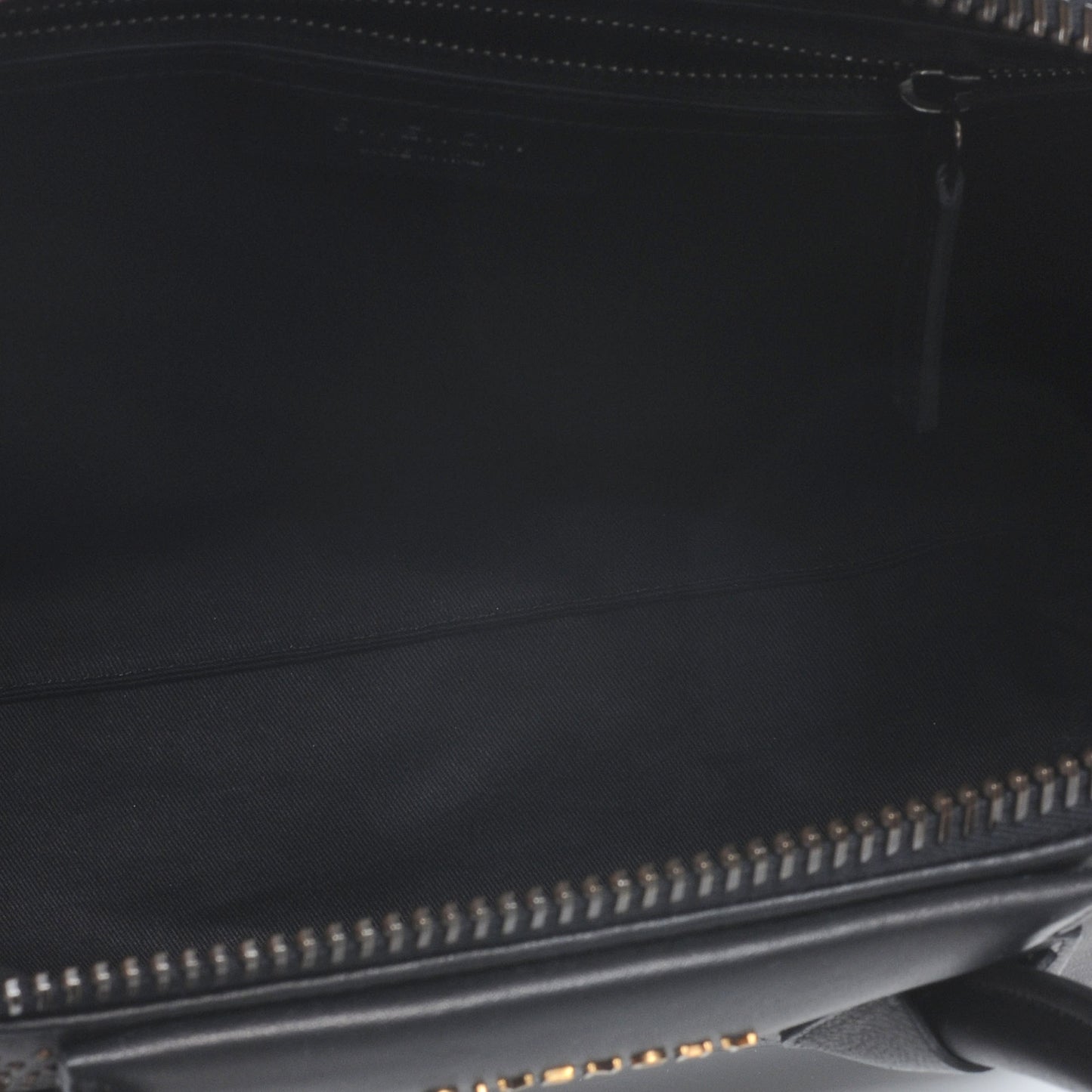 Calfskin Medium Studded Antigona Black