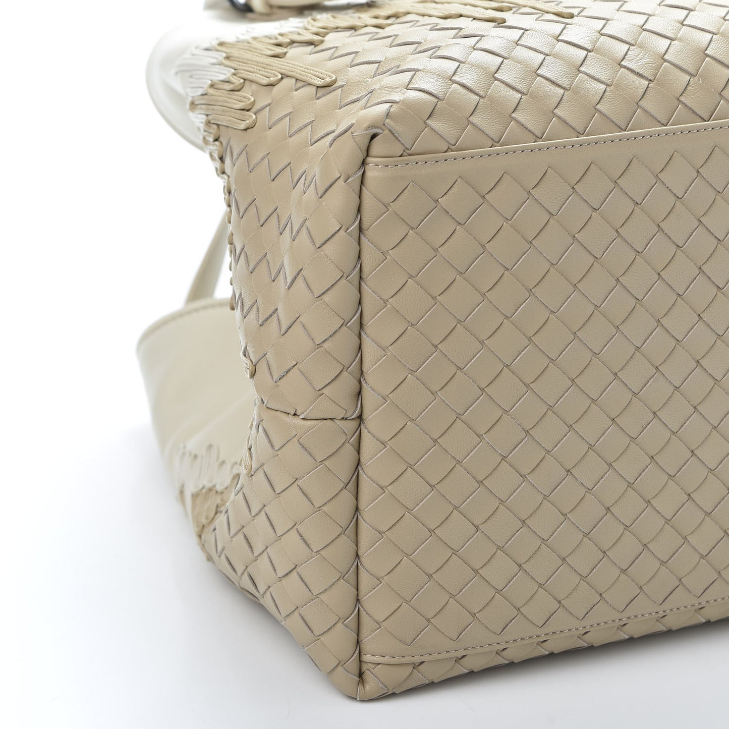 Nappa Intrecciato Medium Flow Wave Tote Mink Mist