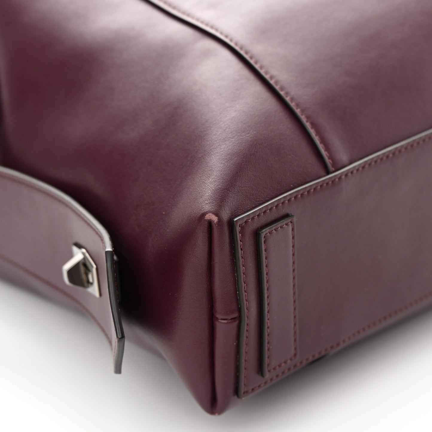 Smooth Calfskin Medium Soft Antigona Aubergine