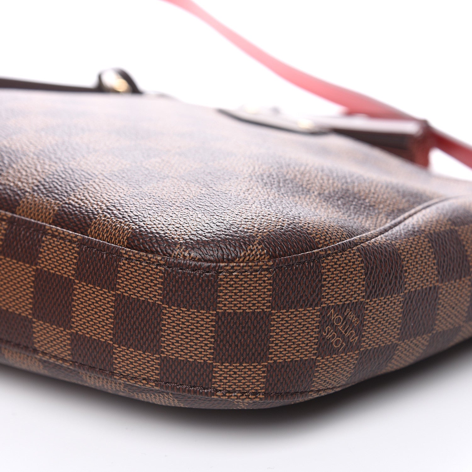 Louis Vuitton Damier Ebene South Bank Besace 9 of 10