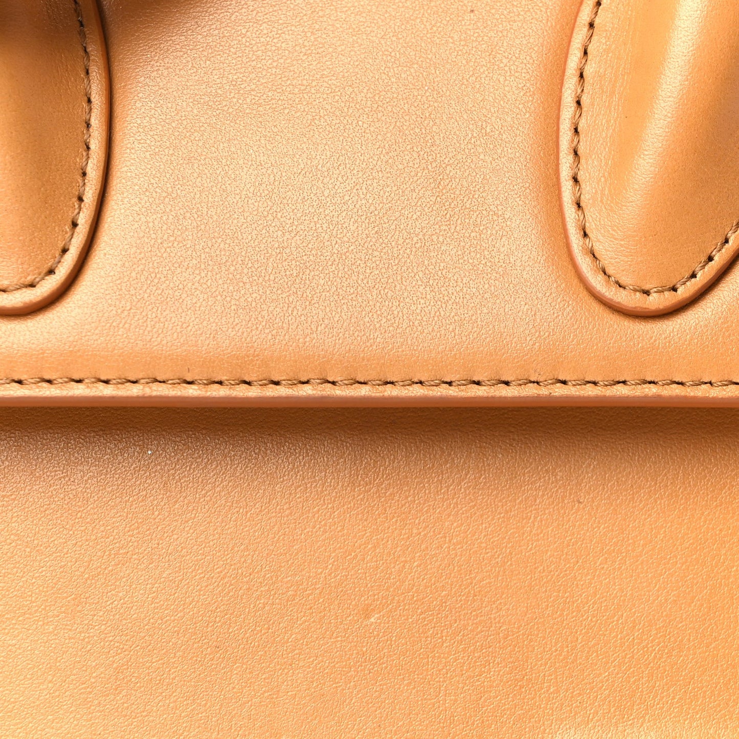 Smooth Calfskin Le Chiquito Moyen Beige