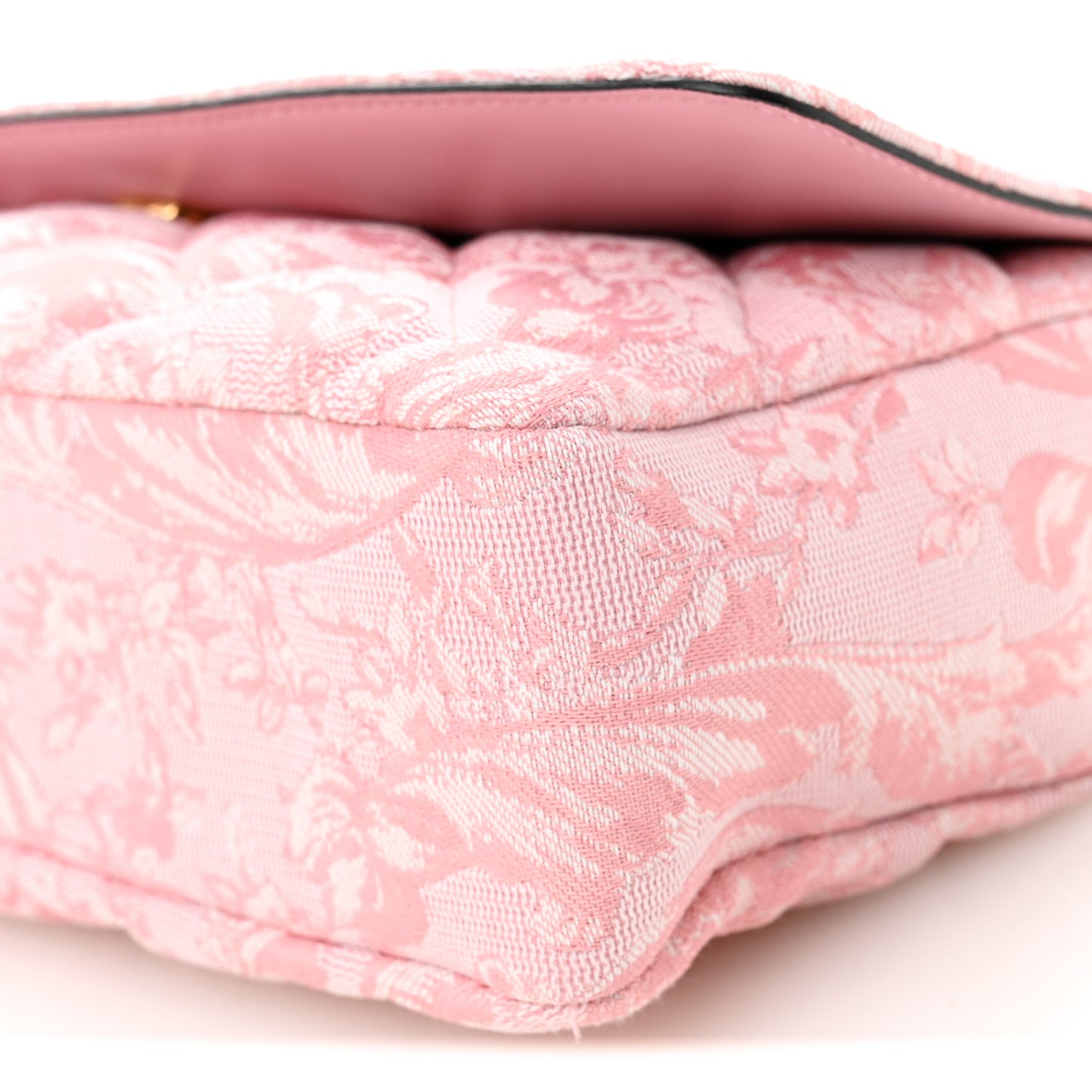Baroque Jacquard Quilted Medium Medusa Shoulder Bag Baby Pink