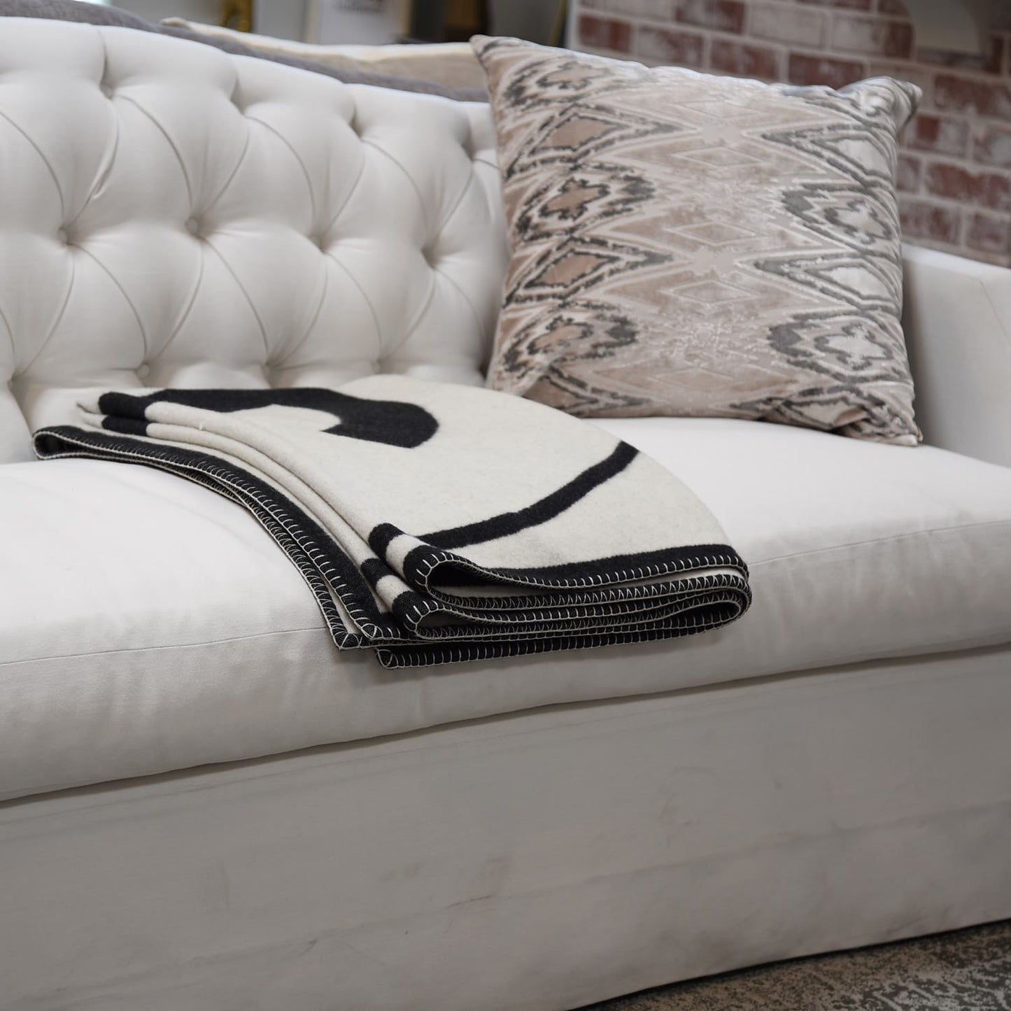 Merino Wool Cashmere CC Throw Blanket Black White