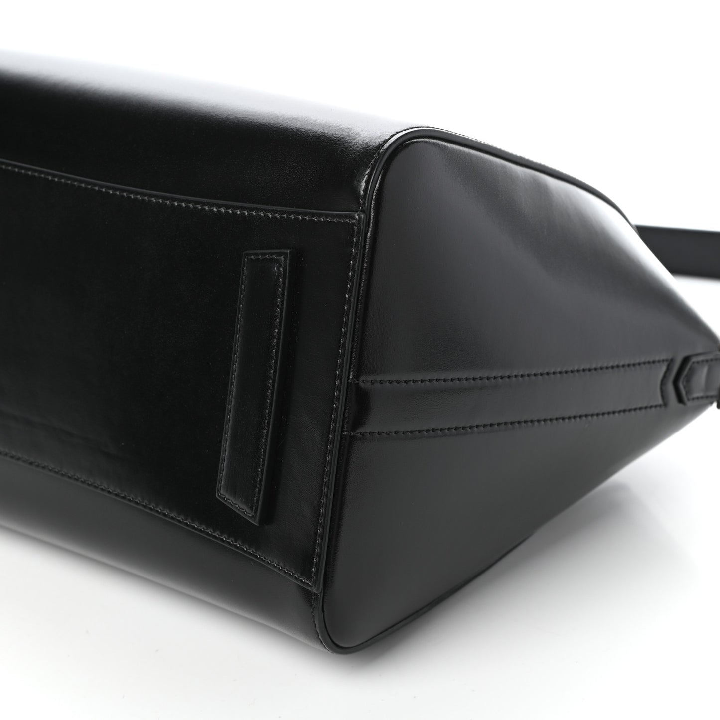 Shiny Lord Calfskin Medium Antigona Black