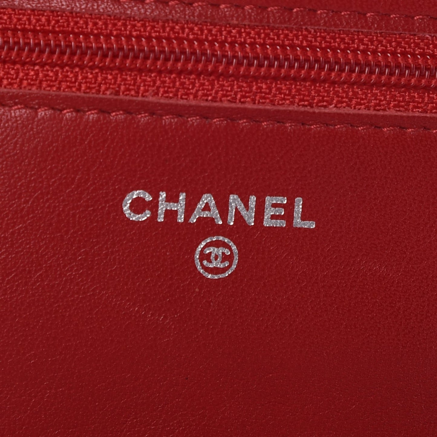 Patent Quilted Wallet On Chain WOC Red