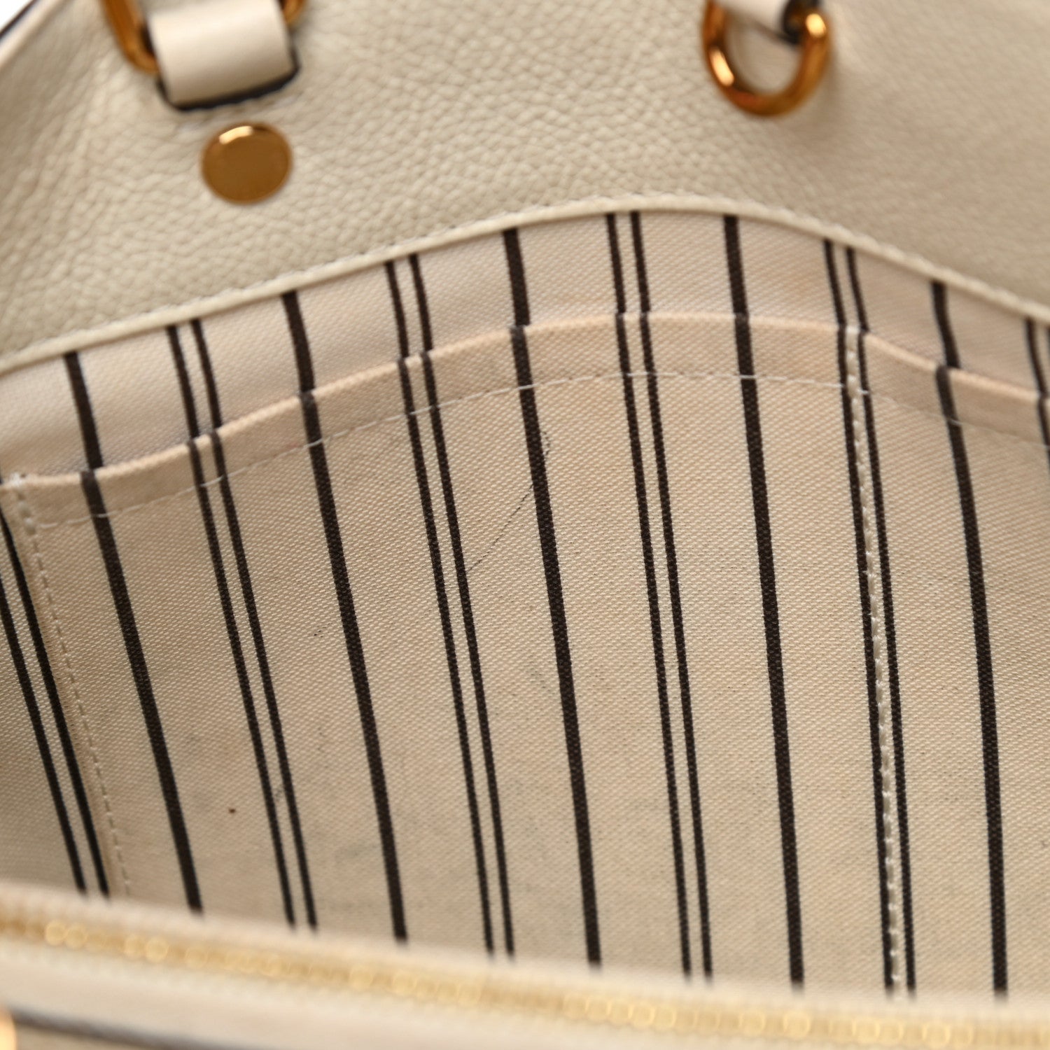 Louis Vuitton Empreinte Montaigne MM Neige 17 of 22