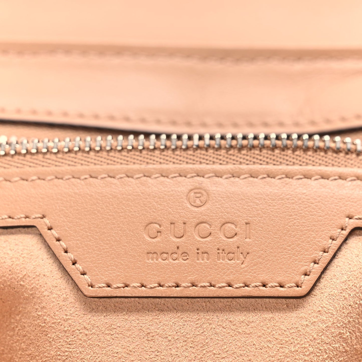 Calfskin Matelasse Aria Small GG Marmont Shoulder Bag Camelia