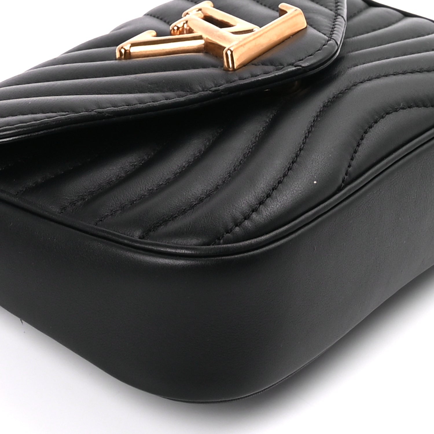 Louis Vuitton Calfskin New Wave Chain MM  Black 7 of 8