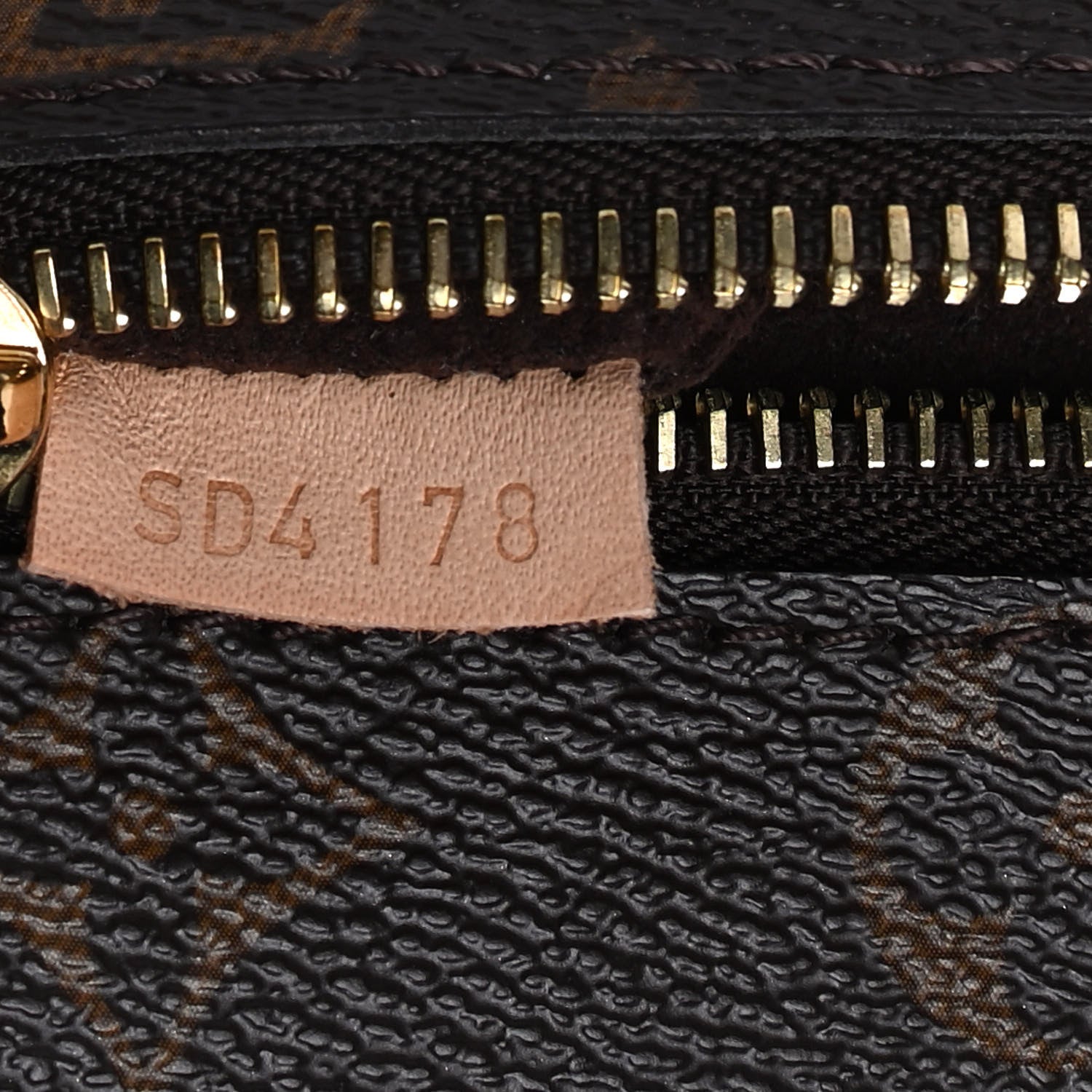 Louis Vuitton Monogram Pochette Metis 7 of 12