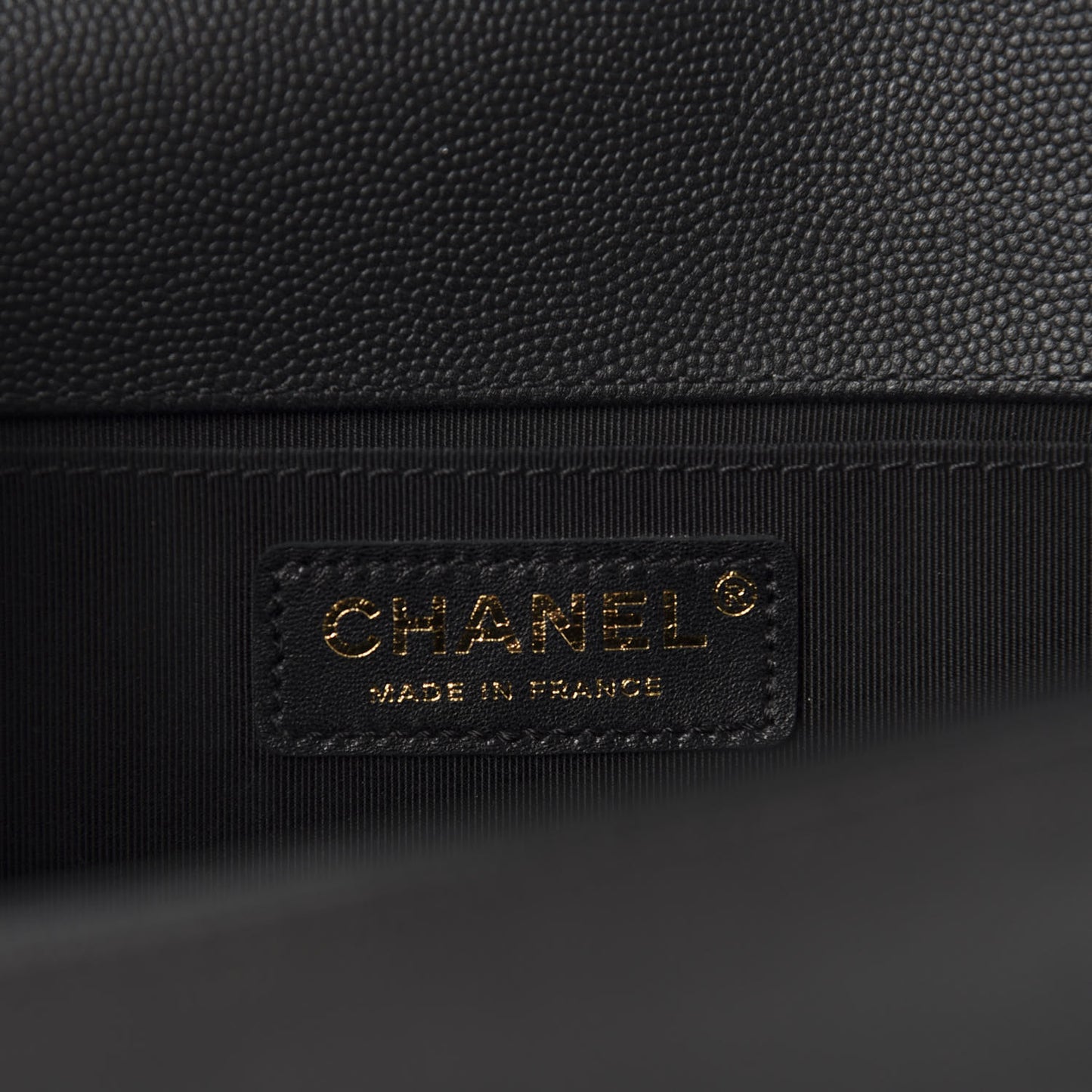 Caviar Quilted Medium Boy Flap Black