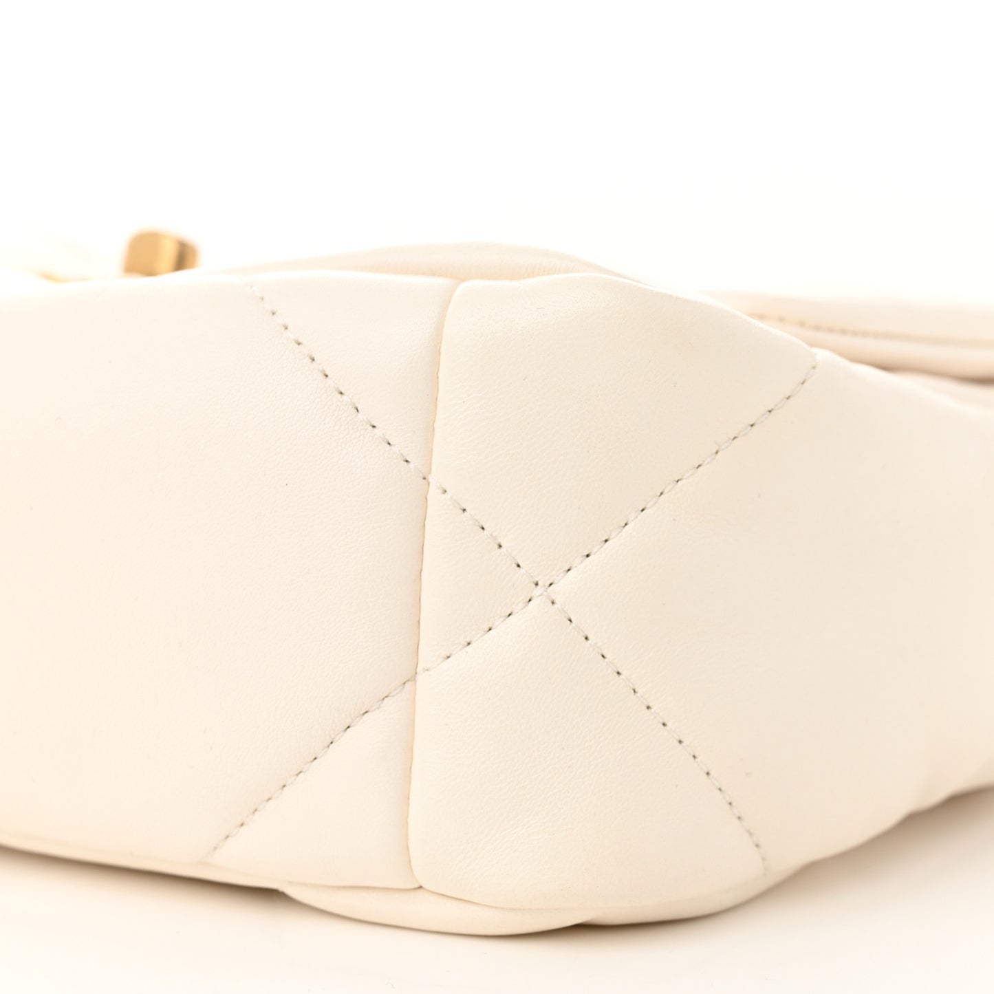 Goatskin Quilted Medium Chanel 19 Flap White