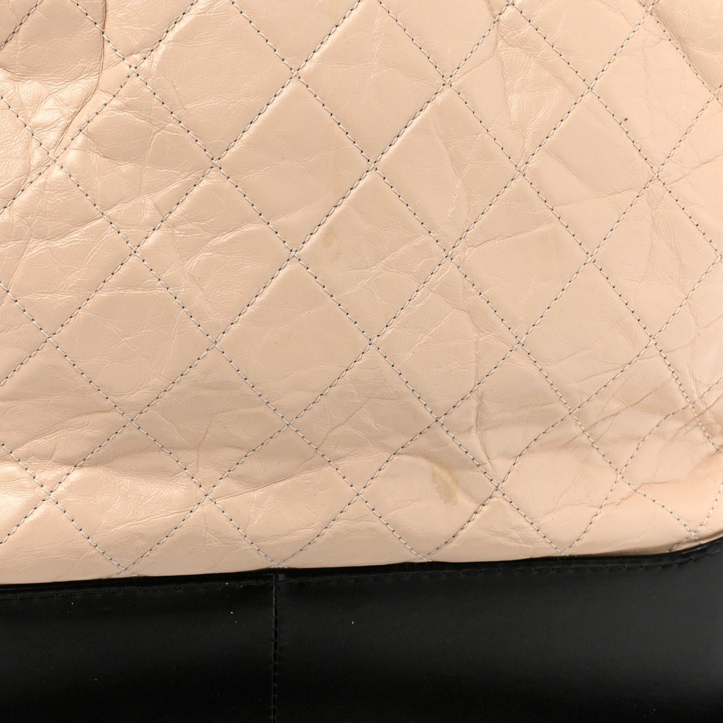 Aged Calfskin Quilted Large Gabrielle Hobo Beige Black