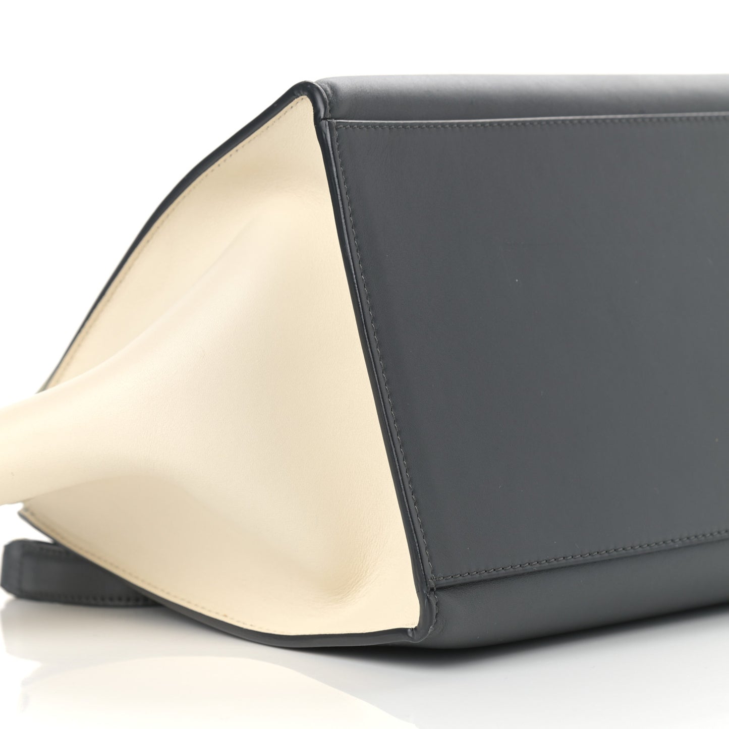 Smooth Calfskin Medium Tri-Color Trapeze Pistachio