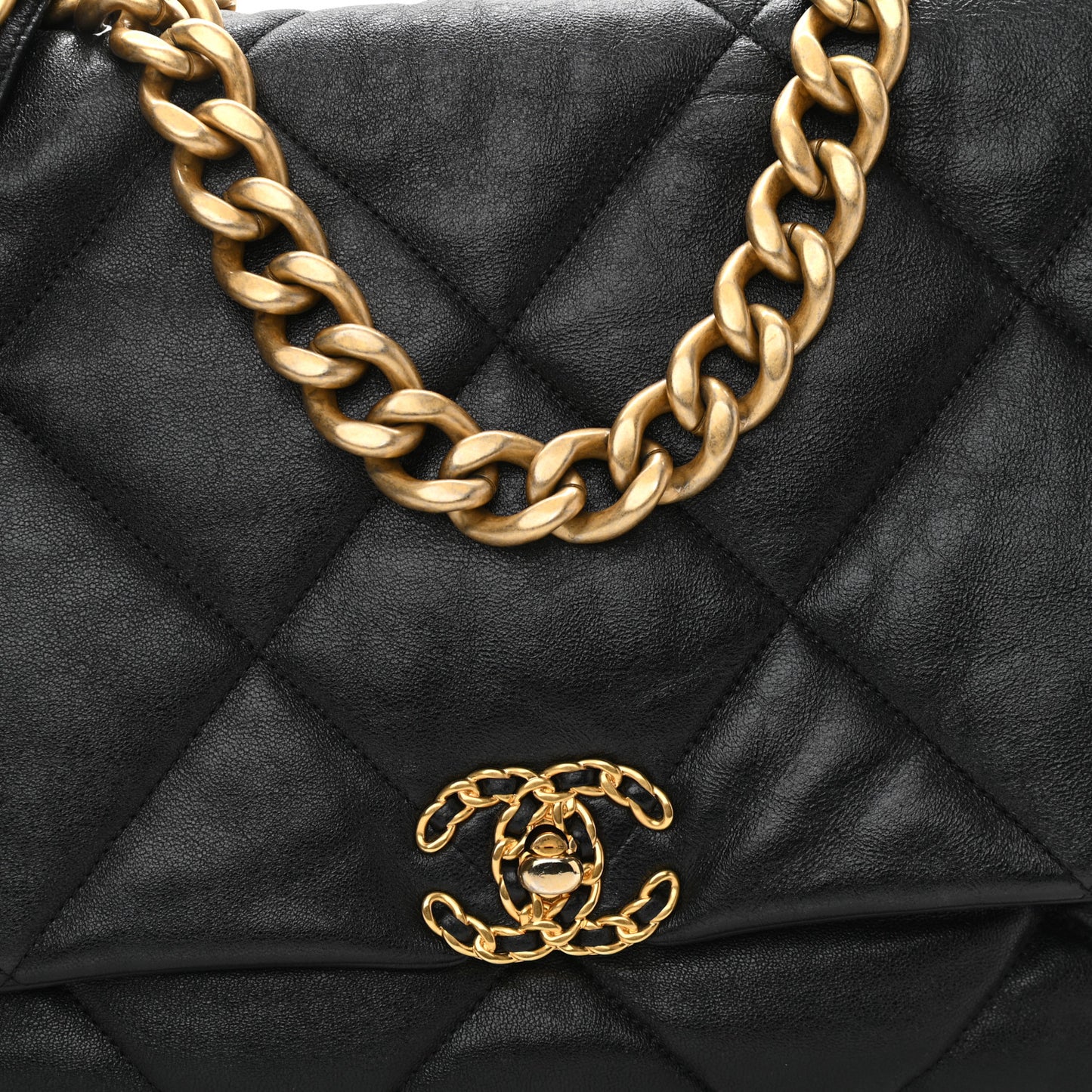 Goatskin Quilted Maxi Chanel 19 Flap Black