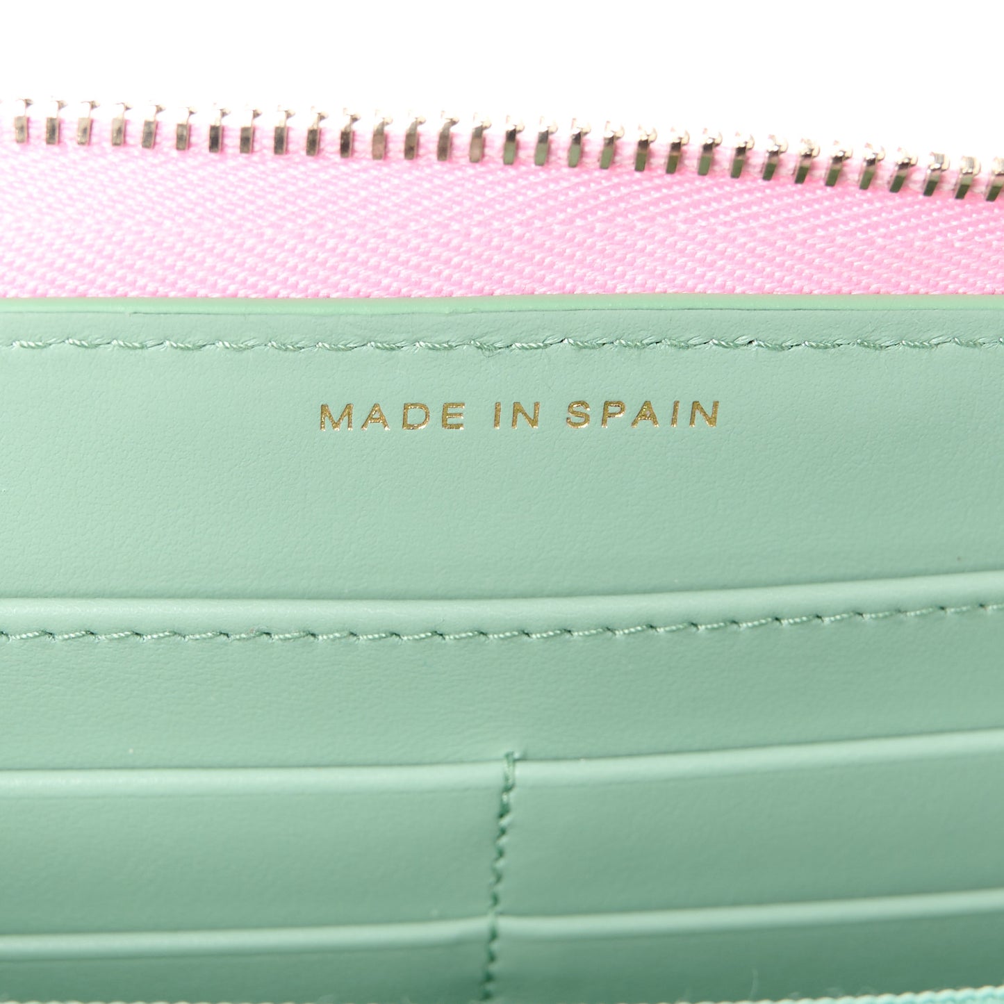 Caviar Quilted Perforated CC Long Zipped Wallet Pink