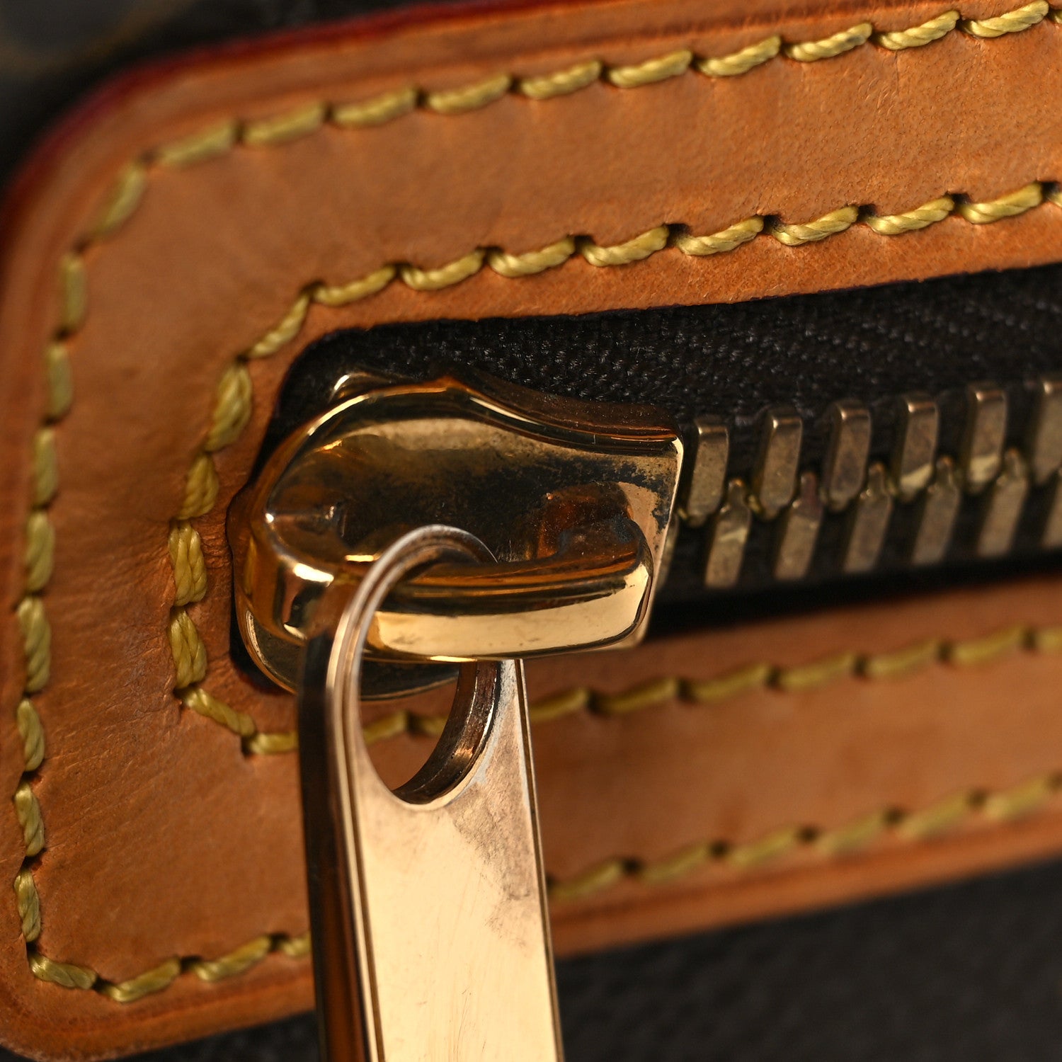 Louis Vuitton Monogram Hudson GM 9 of 12