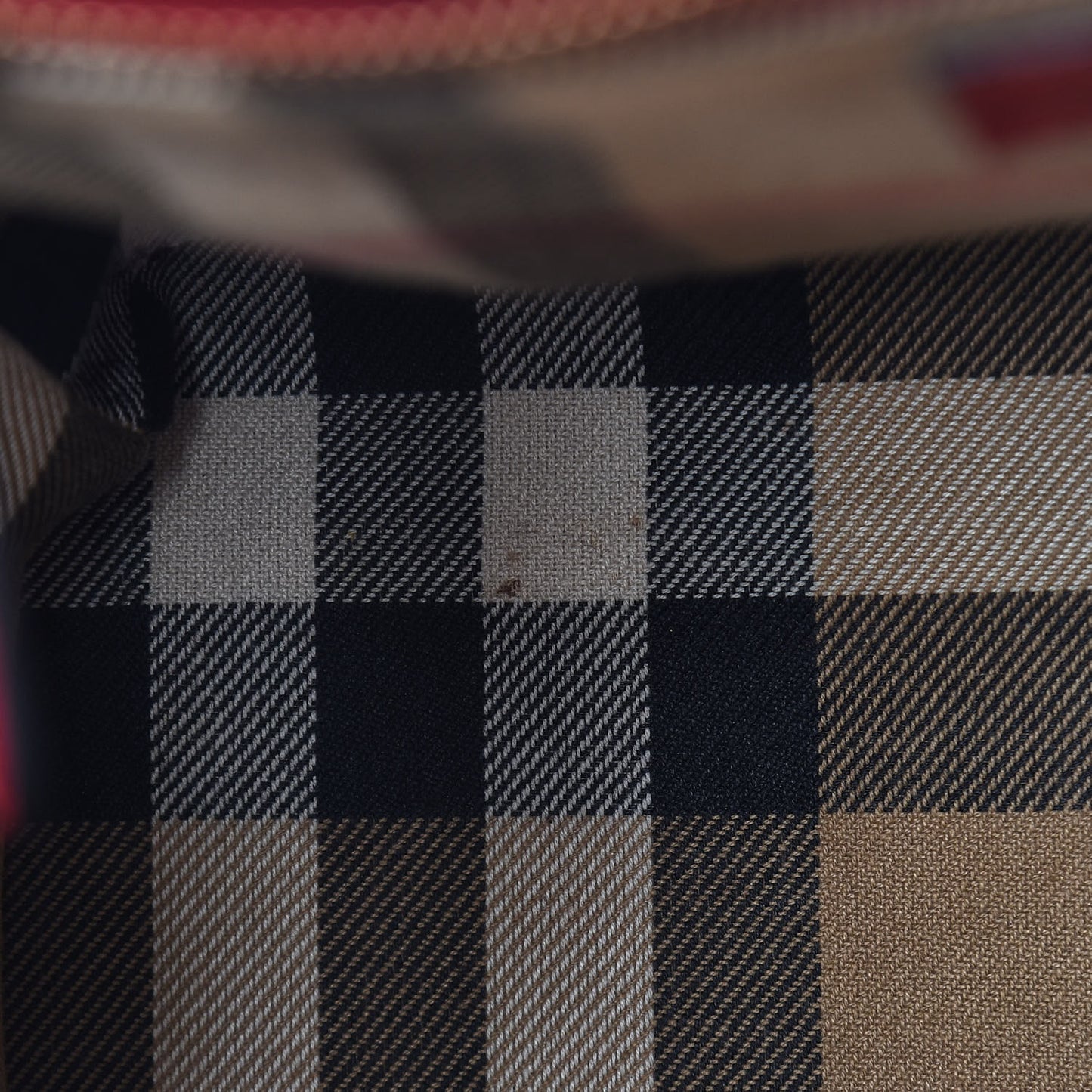 Soft Grain Medium Buckle Tote Parade Red