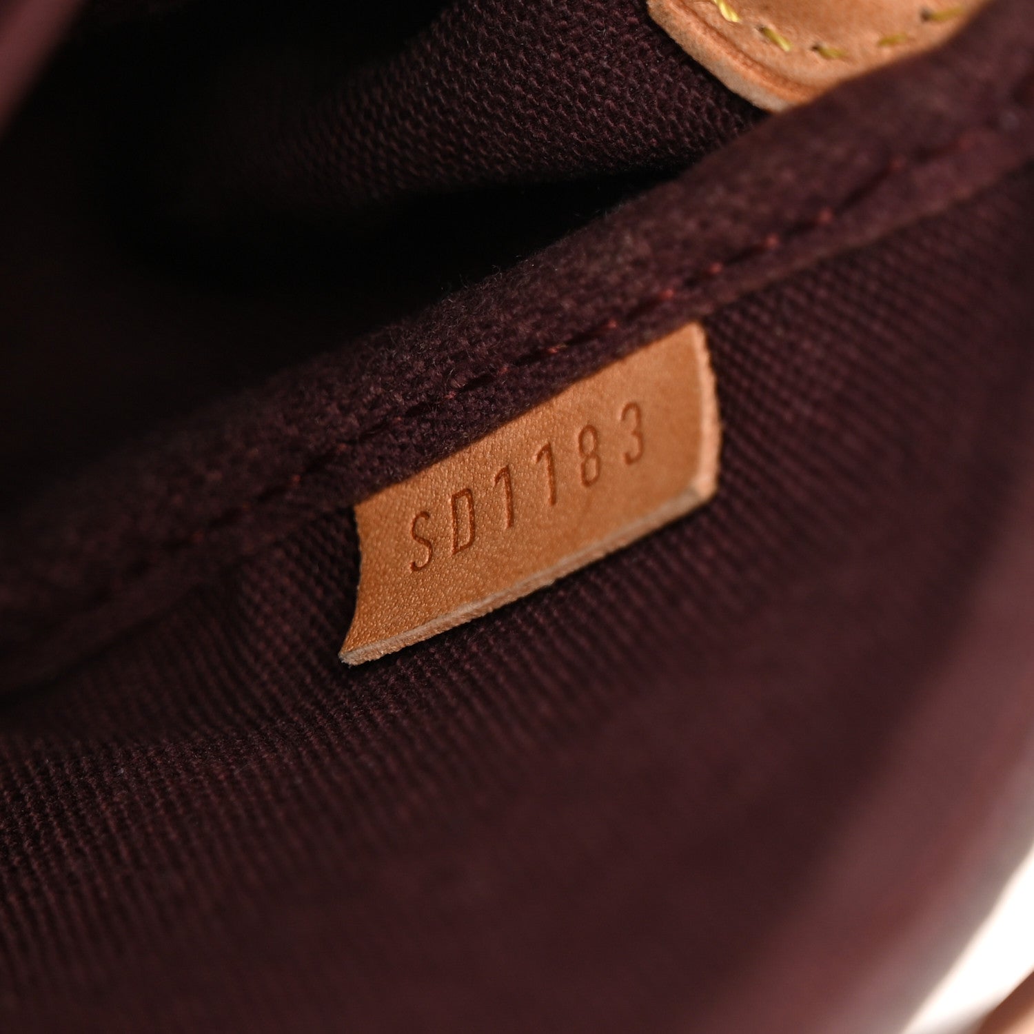 Louis Vuitton Monogram Favorite PM 8 of 18