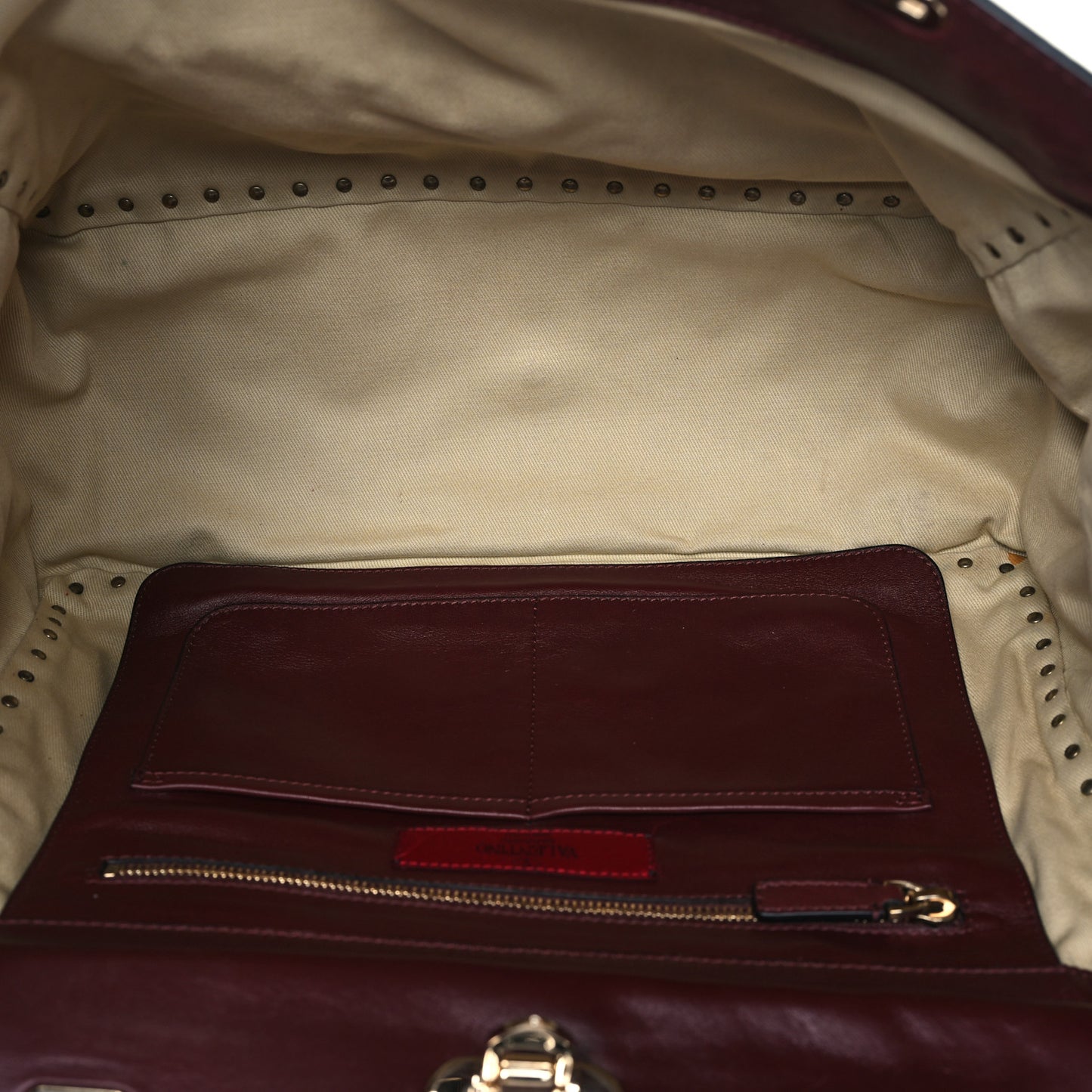 Vitello Medium Rockstud Tote Camelia