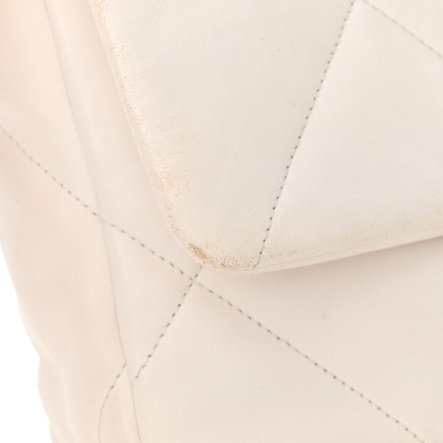 Lambskin Quilted Medium Chanel 19 Flap White