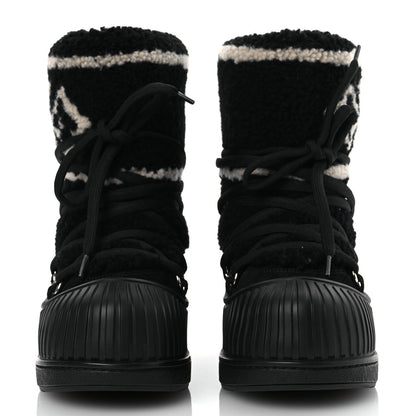 Louis Vuitton Suede Shearling Polar Flat Half Boots Black 3 of 7