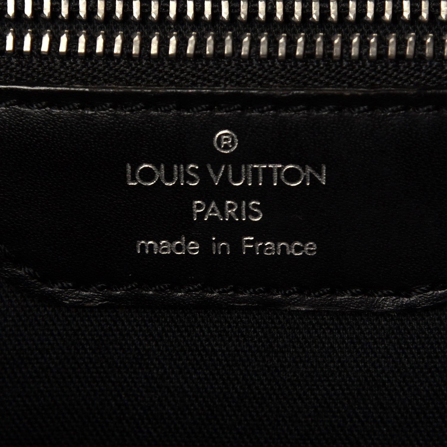 Louis Vuitton Taiga Yaranga Camera Bag Black 7 of 12