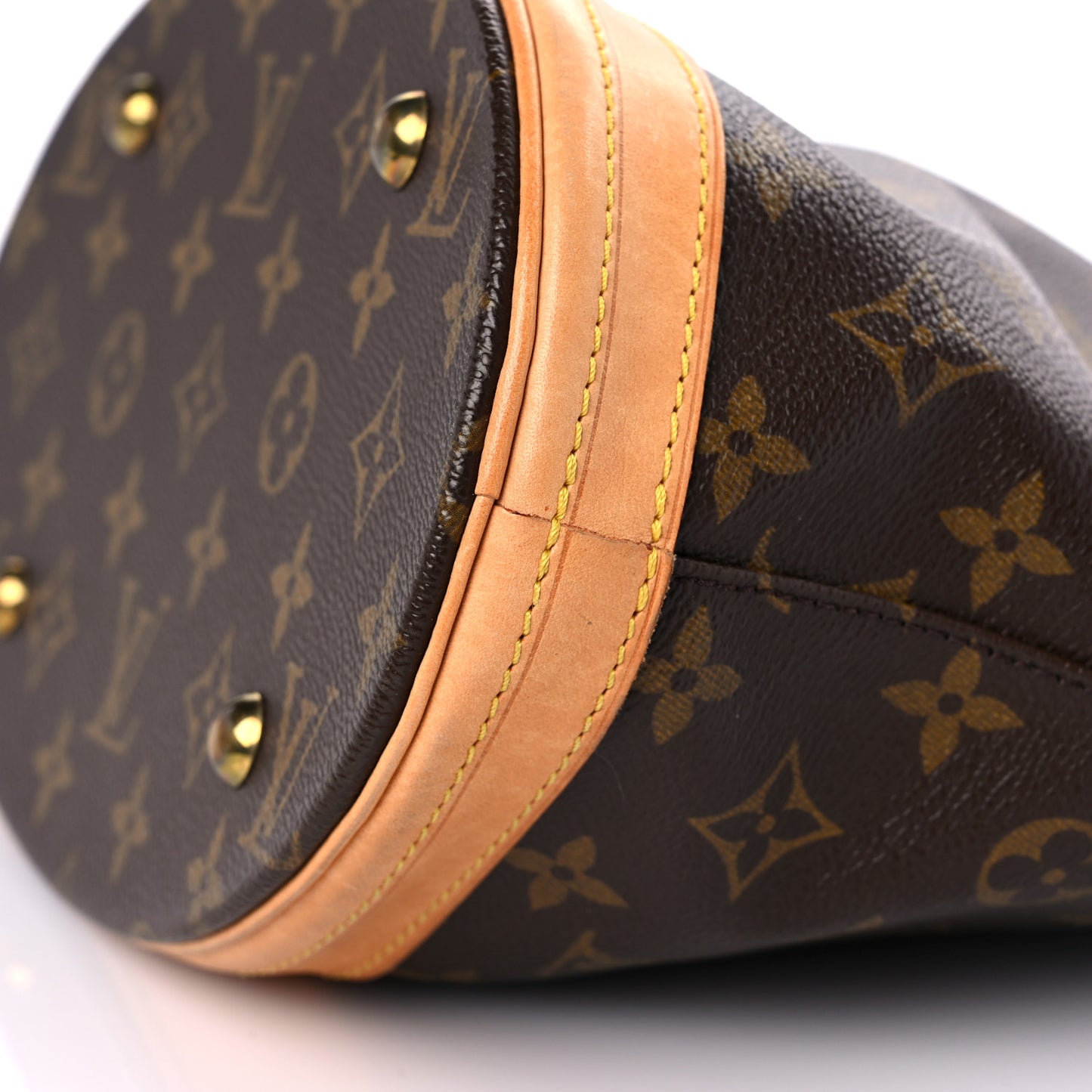 Monogram Petit Bucket 23