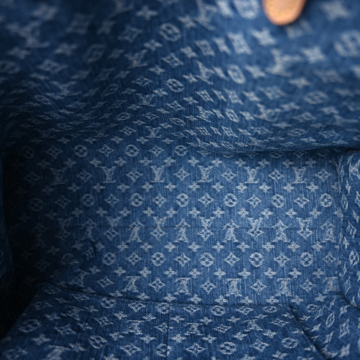 Louis Vuitton Monogram Denim Onthego MM Blue 4 of 8
