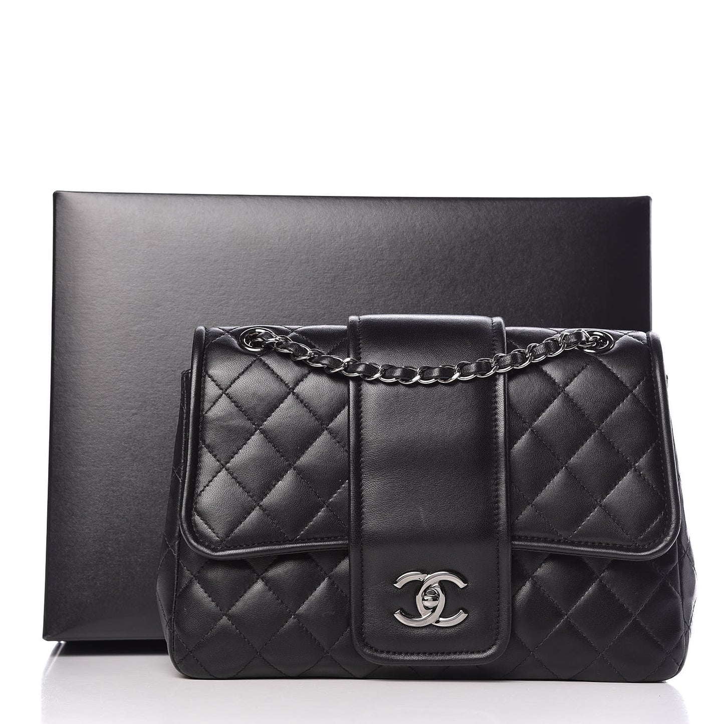 Lambskin Quilted Elementary Chic Flap Black