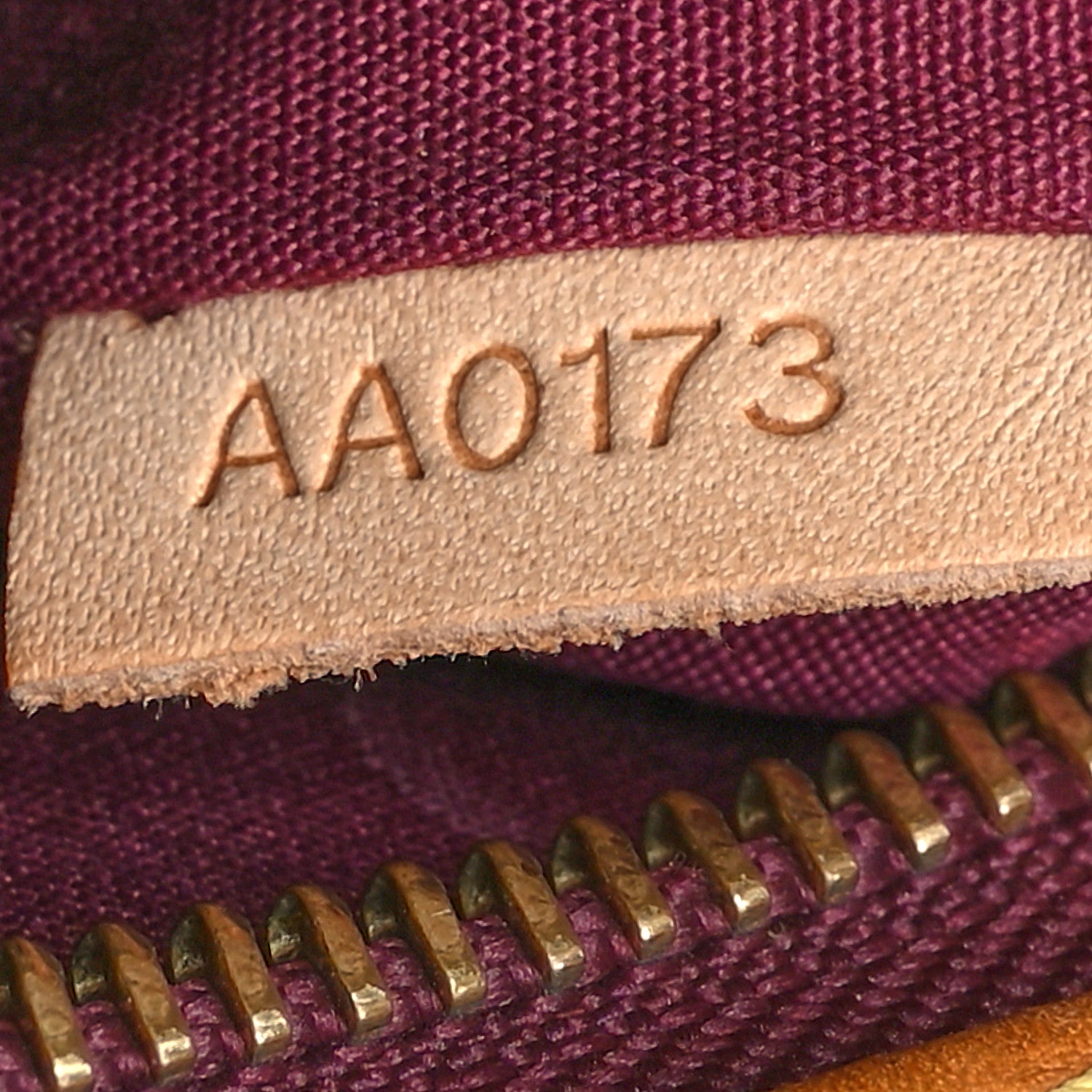 Louis Vuitton Vernis Brea MM Rouge Fauviste 7 of 13