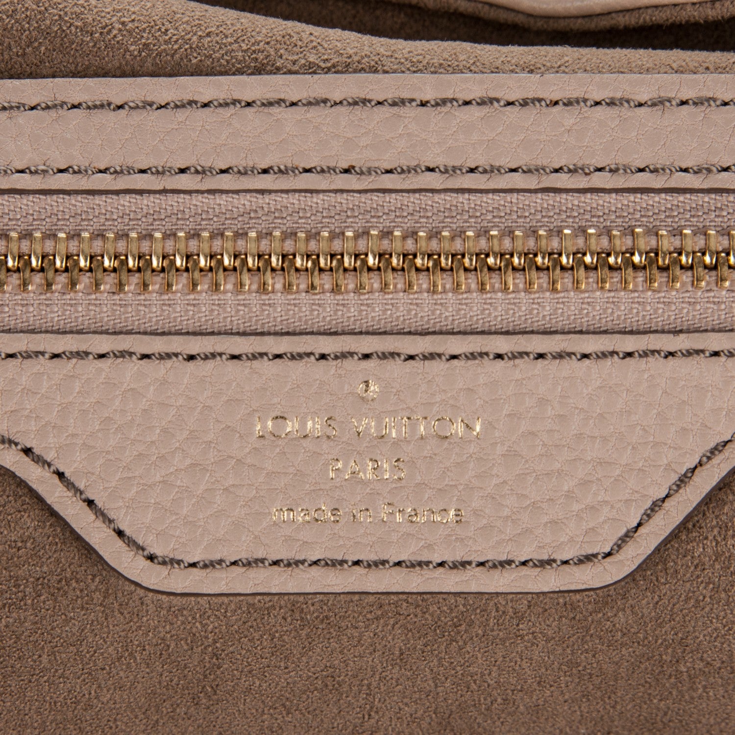 Louis Vuitton Mahina L Sable 6 of 7