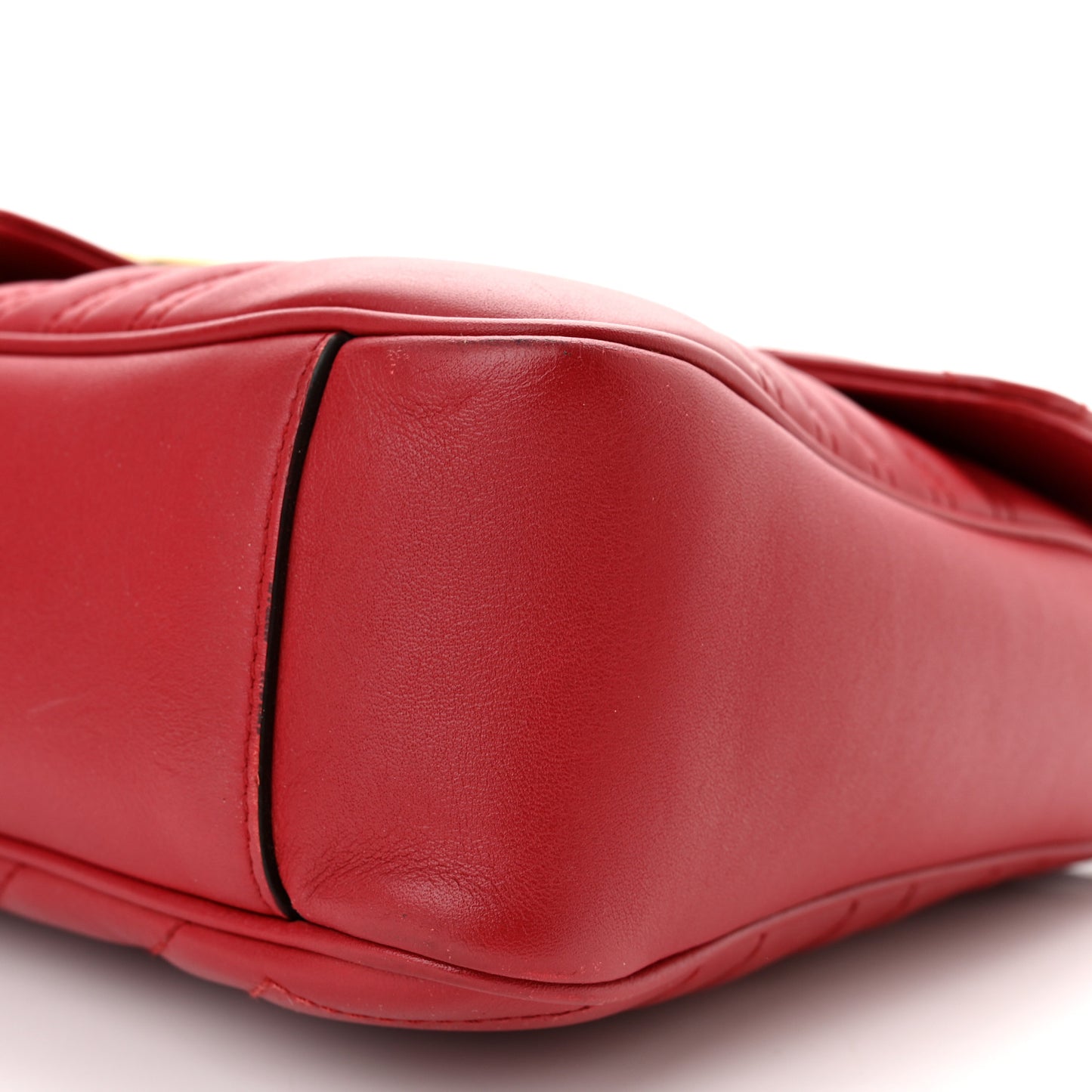 Calfskin Matelasse Medium GG Marmont Shoulder Bag Hibiscus Red