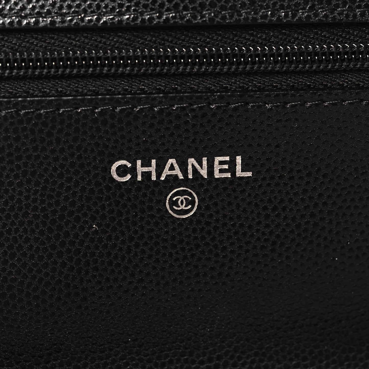 Caviar Quilted CC Logo Wallet on Chain WOC Black