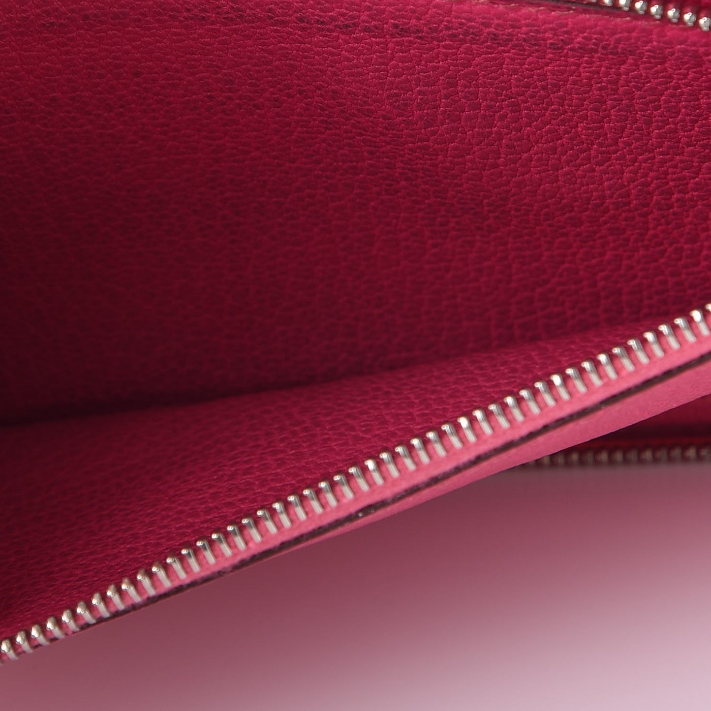 Chevre Mysore Azap GM Combined Wallet Rose Shocking