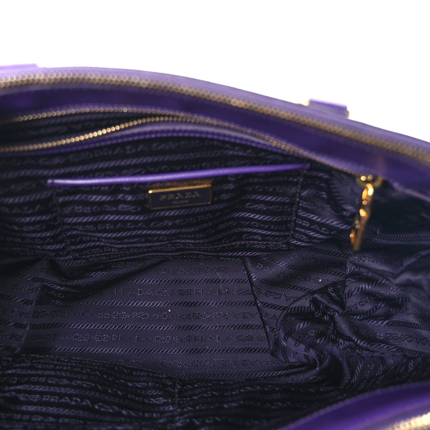 Saffiano Medium Galleria Double Zip Tote Viola