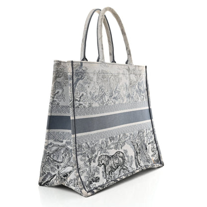 Christian Dior Gradient Canvas Embroidered Large Dioriviera Toile De Jouy Book Tote Blue 3 of 7
