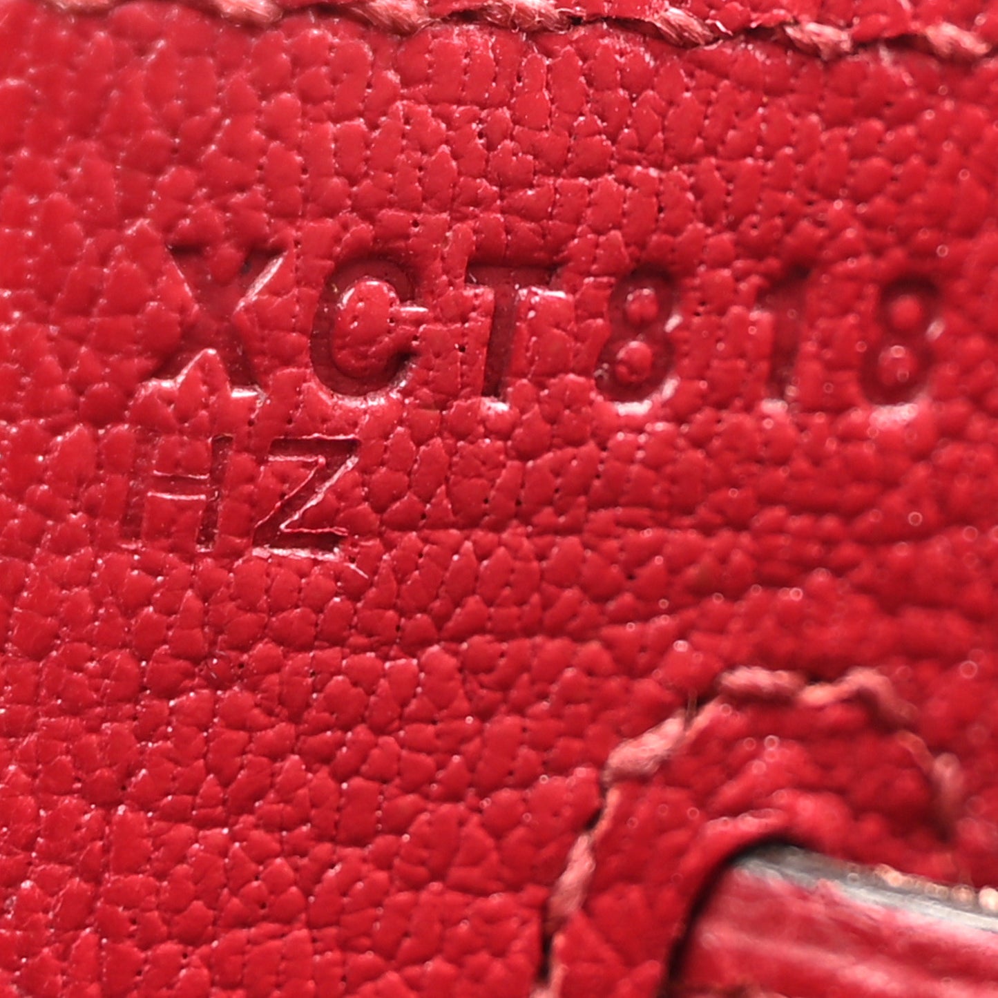 Togo Kelly Retourne 28 Rouge Grenat