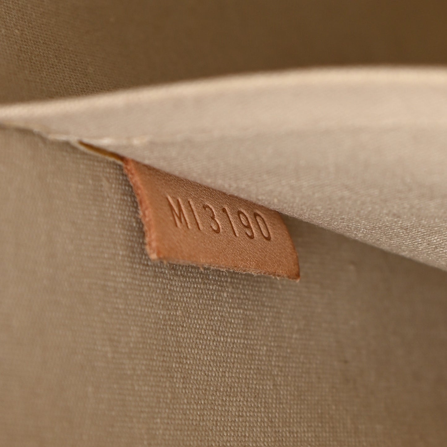 Vernis Alma GM Blanc Corail